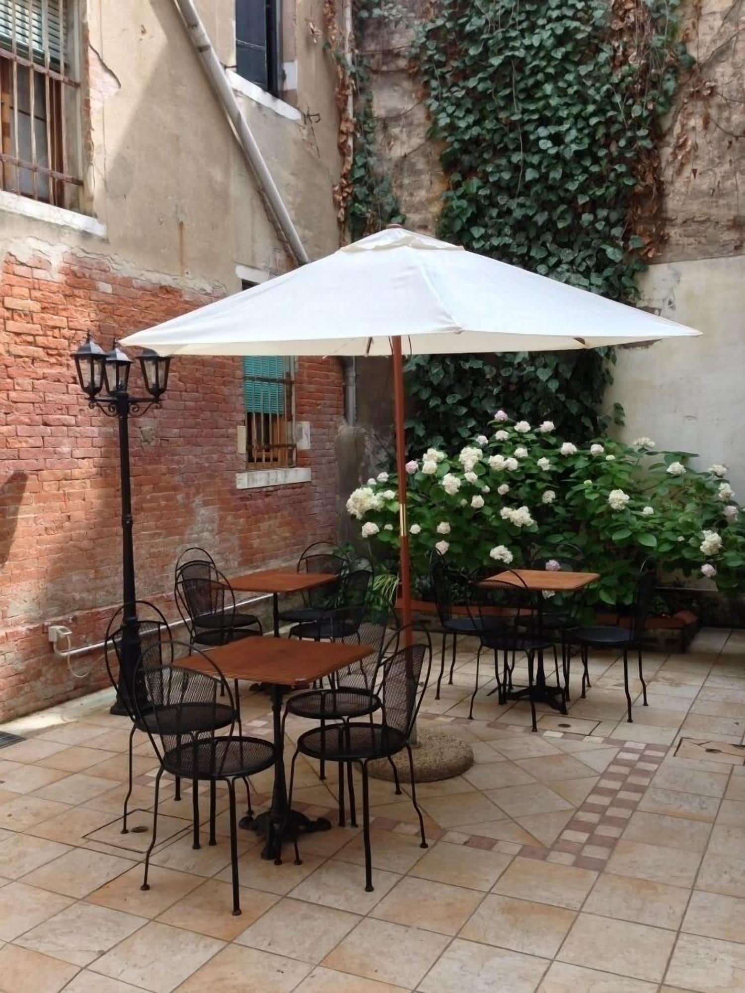 Vista Exterior Al Portico Guest House Venezia