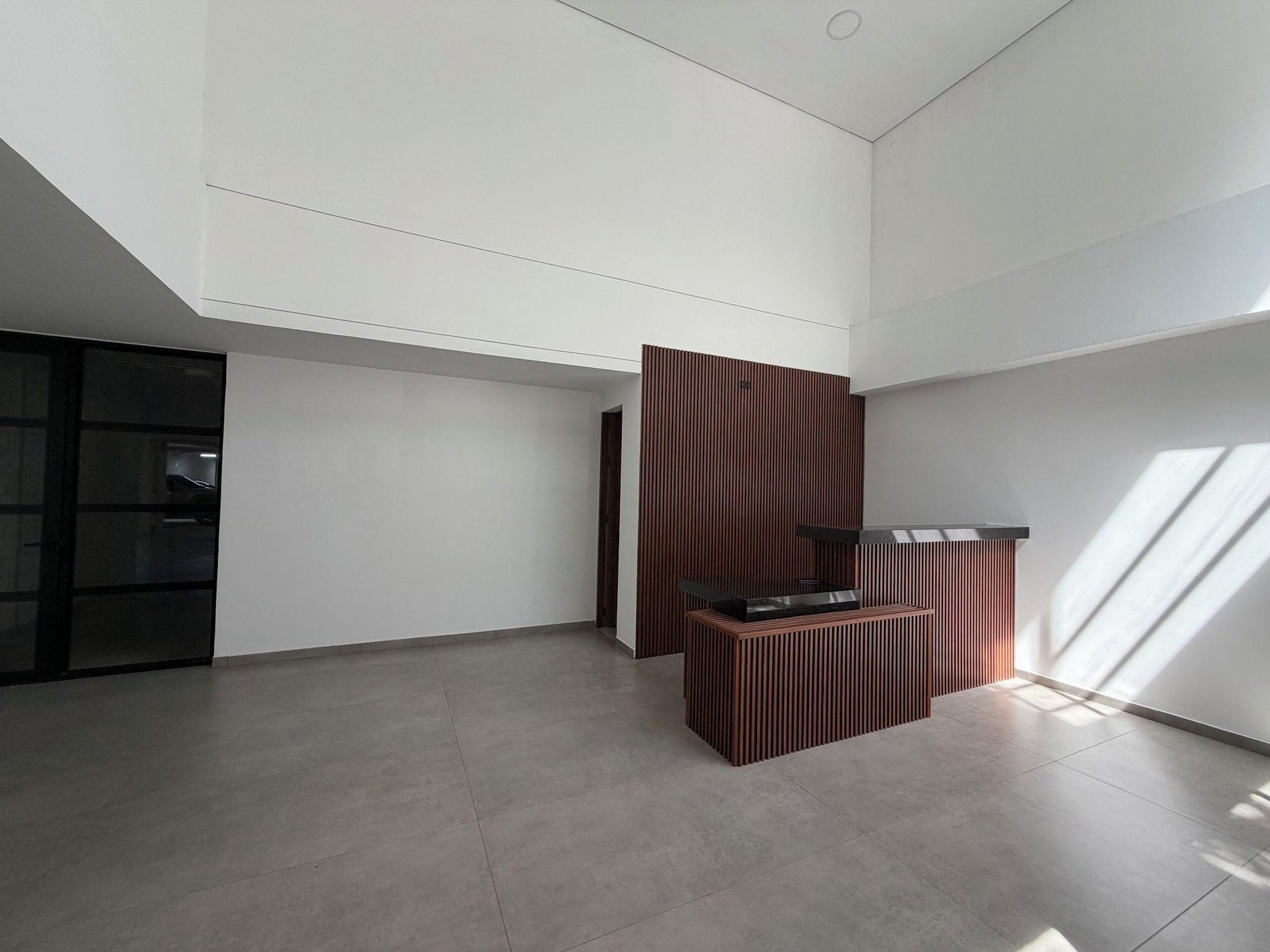 Vista Lobby Coral Tower