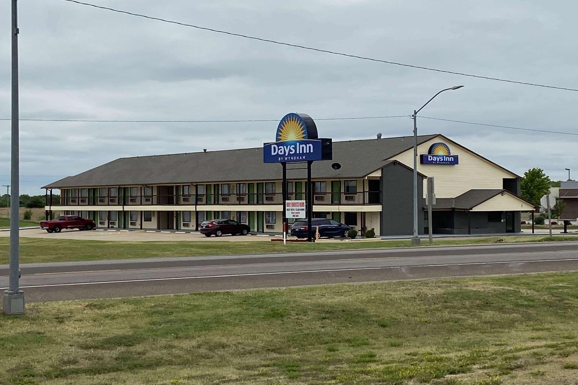 Varios Days Inn by Wyndham Pratt