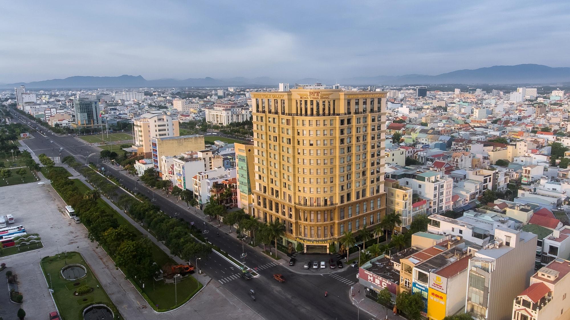 Vista Exterior Minh Toan Galaxy Hotel