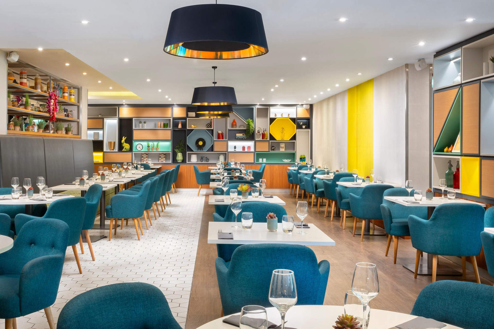 Restaurant Holiday Inn London-Gatwick Airport by IHG