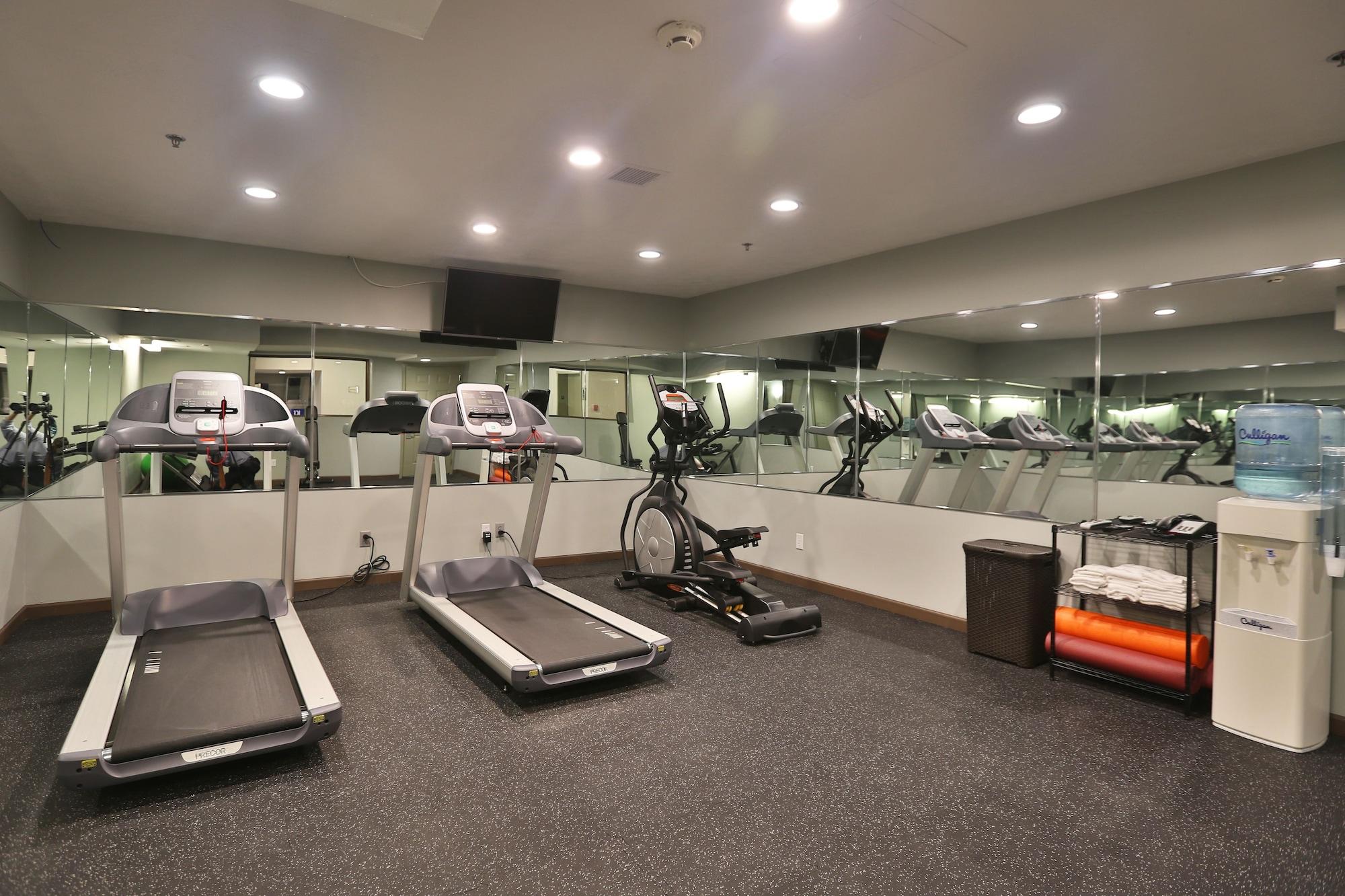Gimnasio Ivy Court Inn & Suites
