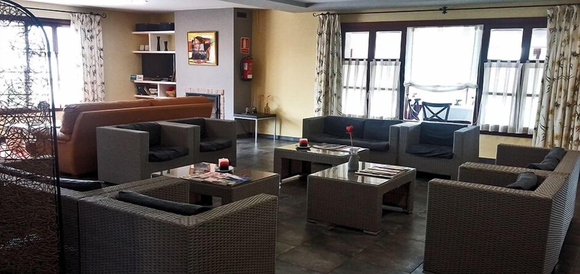 Vista Lobby Hotel Puerta del Oriente