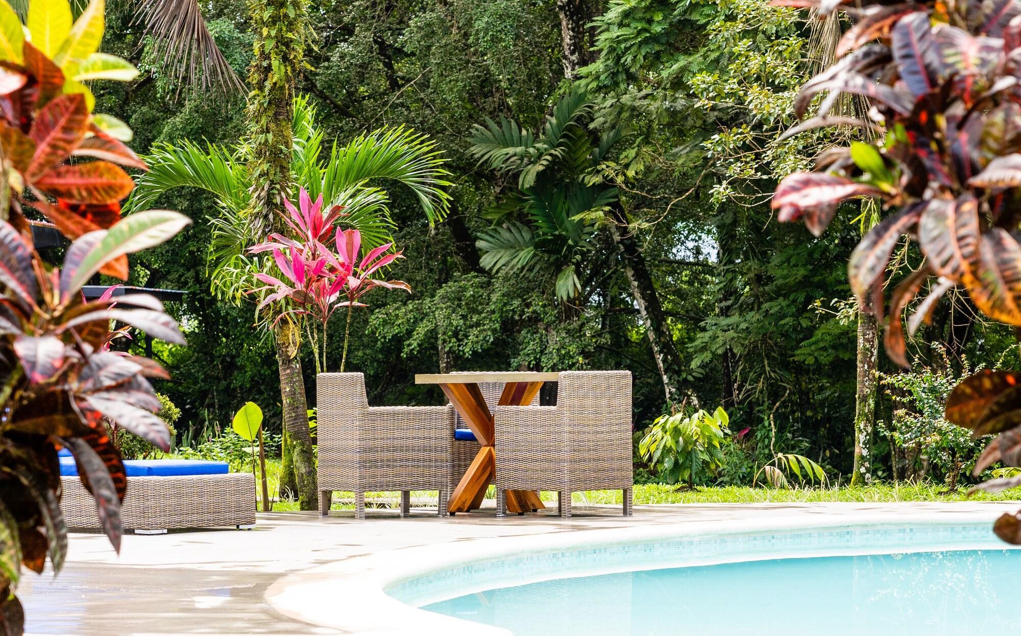 Instalaciones Recreativas Noah's Forest by Tifakara