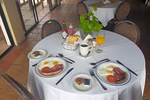 Alojamiento - Riviera Hotel