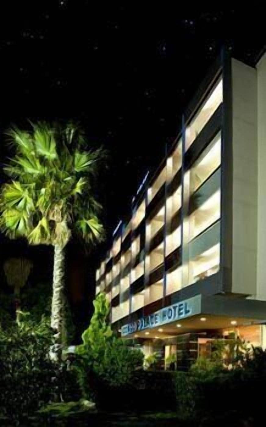 Vista Exterior Congo Palace Hotel