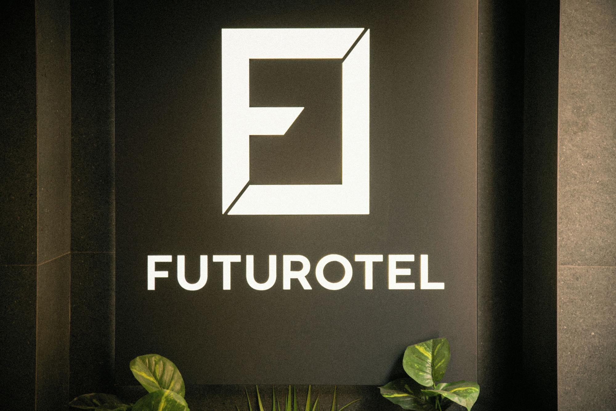 Vista Exterior Futurotel Sevilla