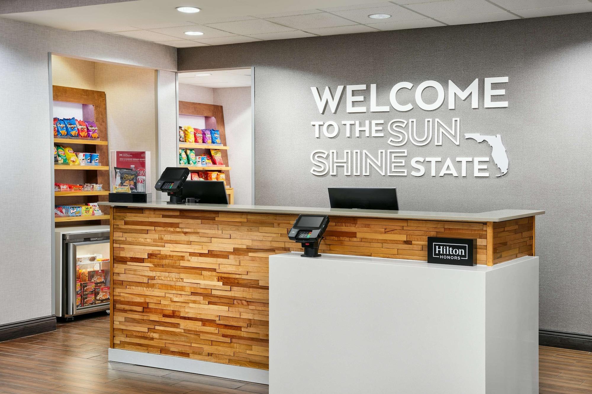 Vista Lobby Hampton Inn Melbourne-Viera