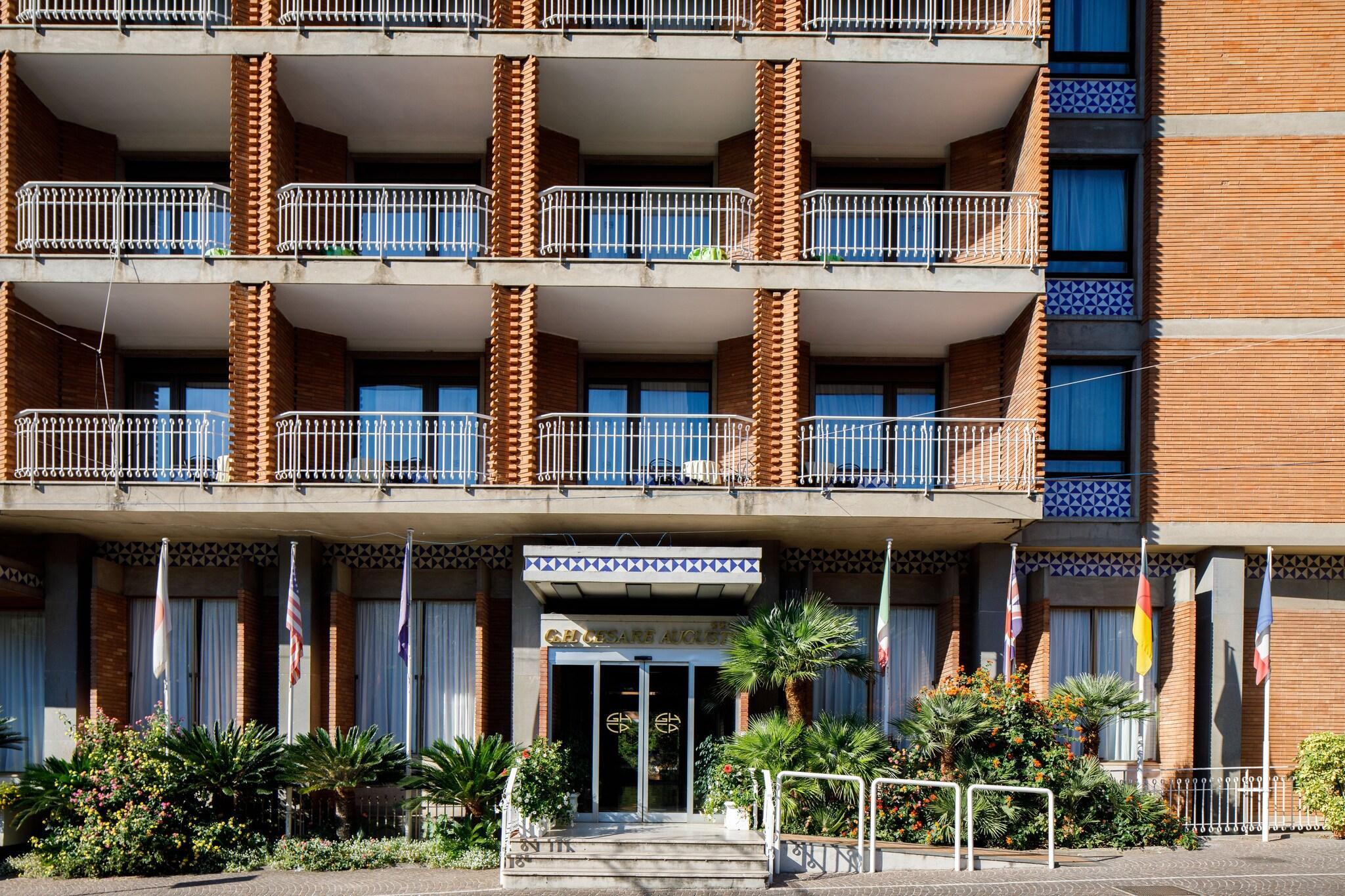 Vista Exterior Grand Hotel Cesare Augusto