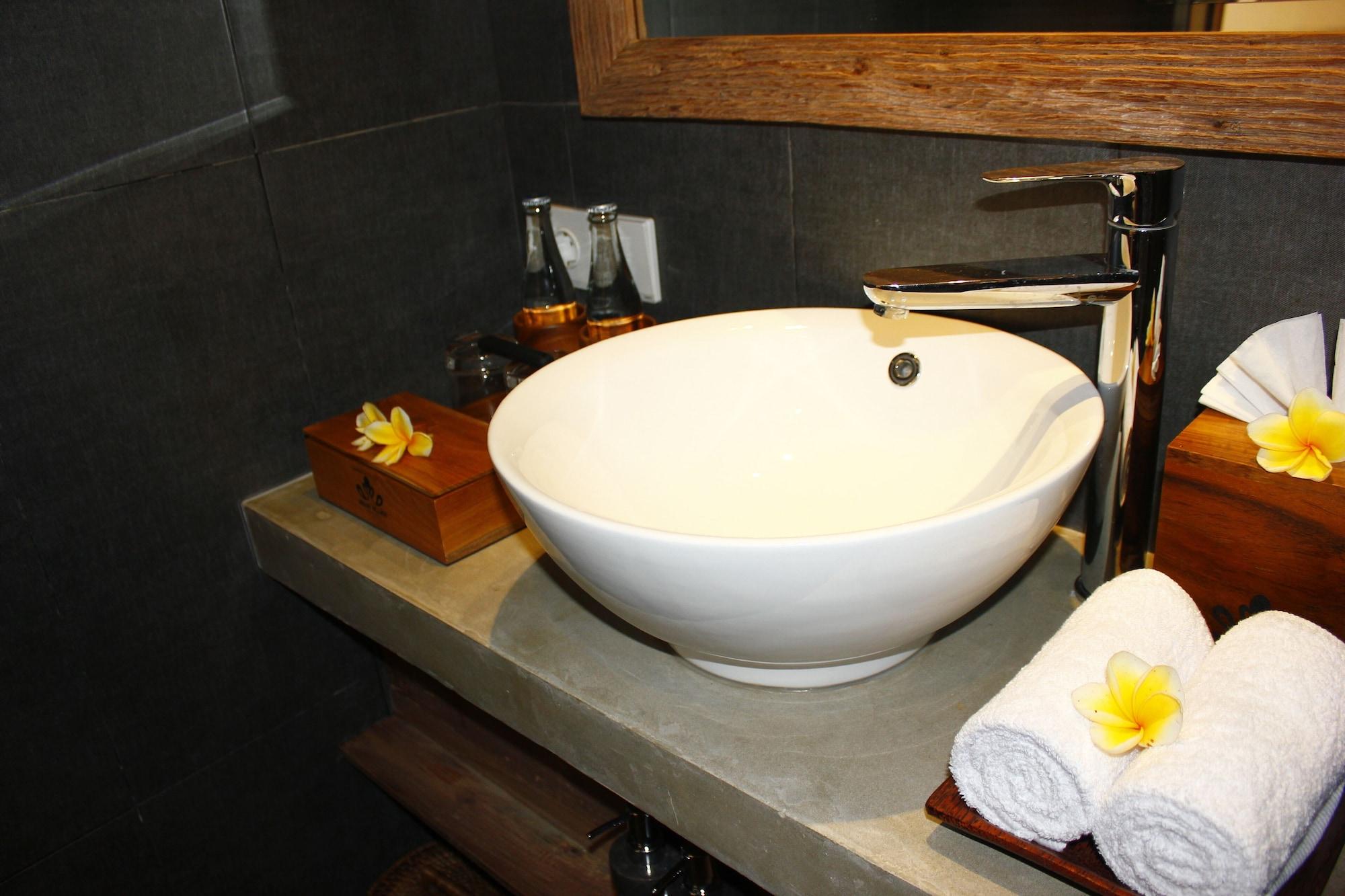 Equipamiento de Habitación Merak Village