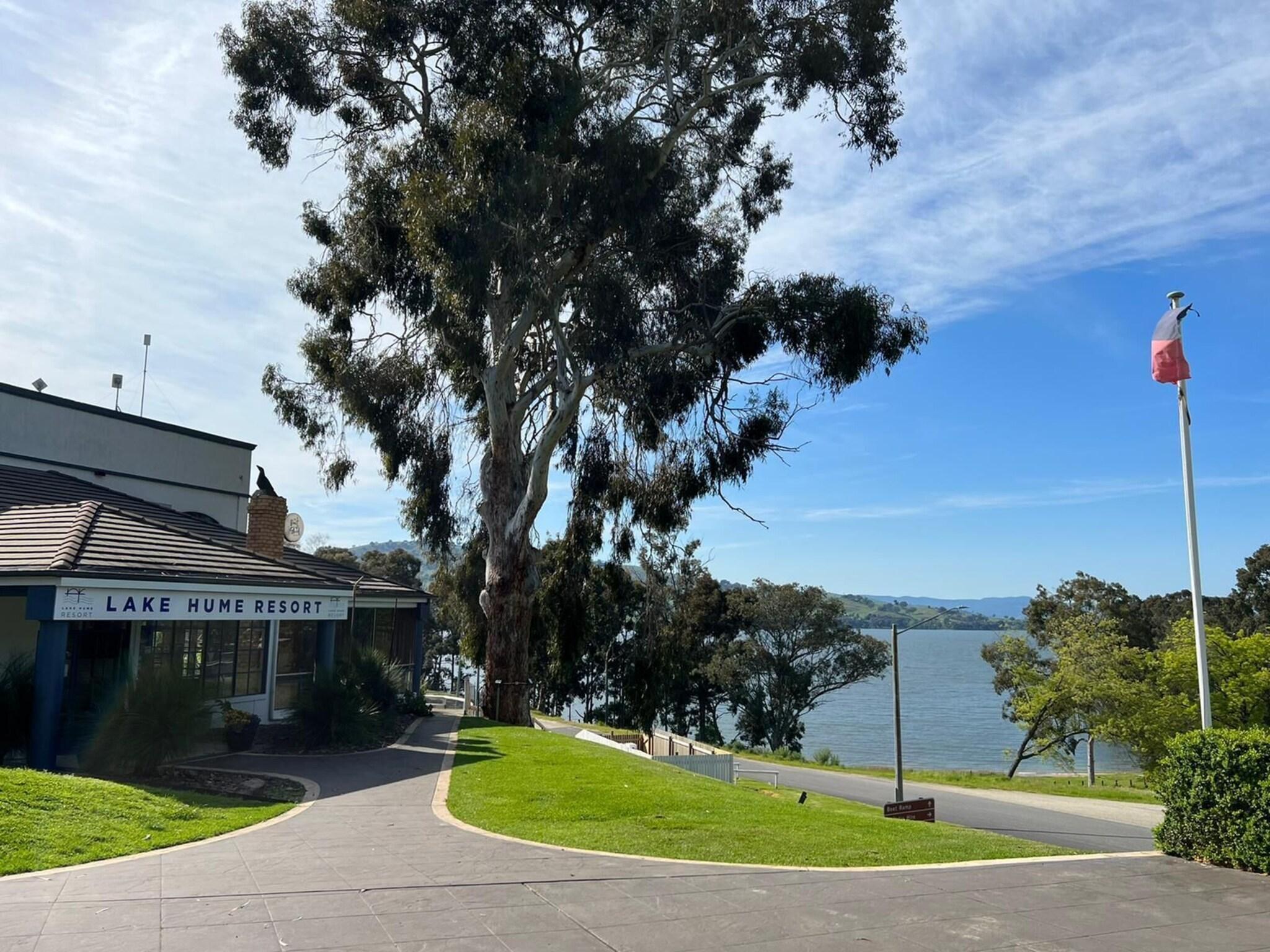 Playa Lake Hume Resort