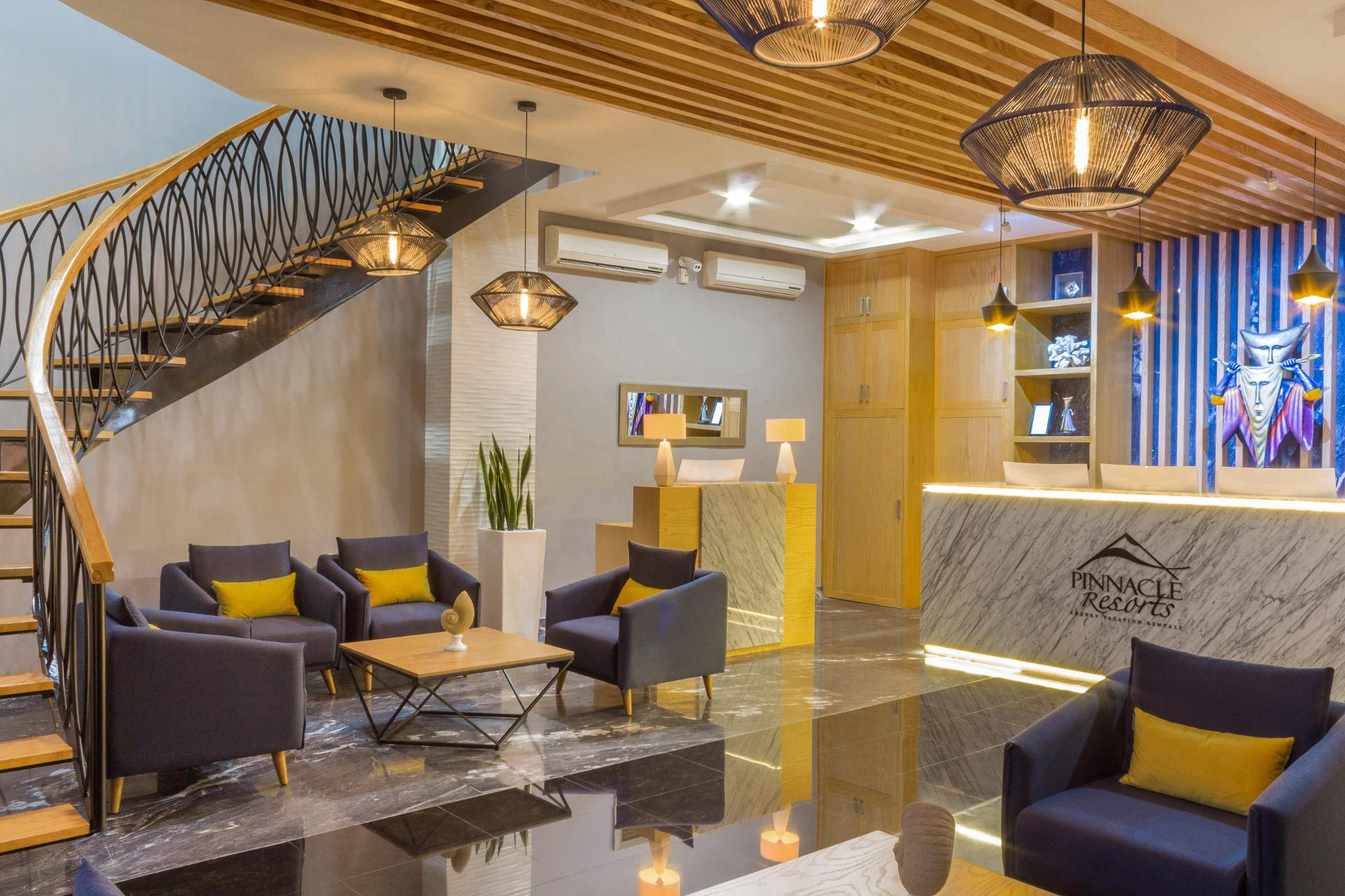 Vista Lobby Pinnacle Resorts 180