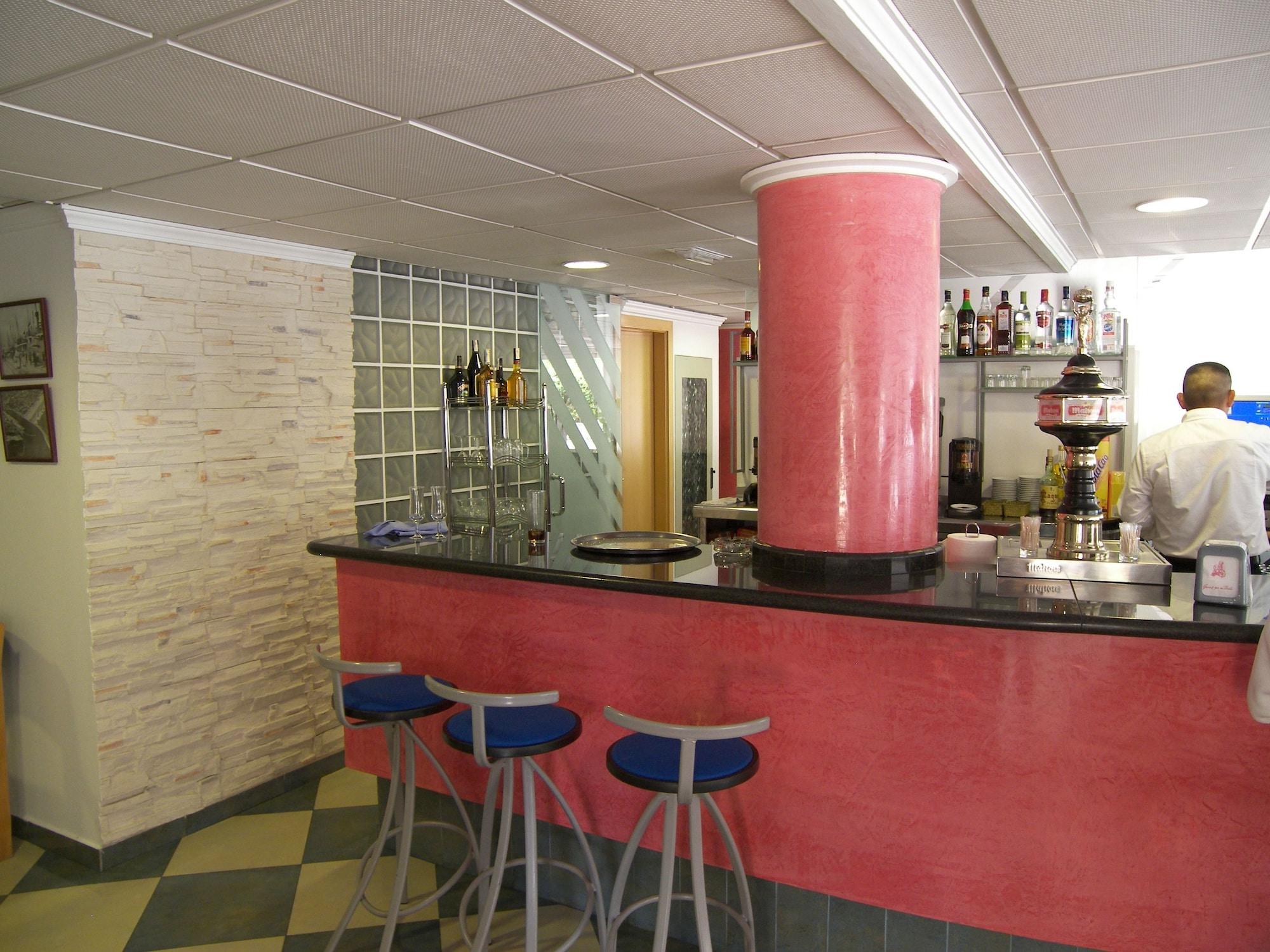Bar/Salón Hotel Mavi