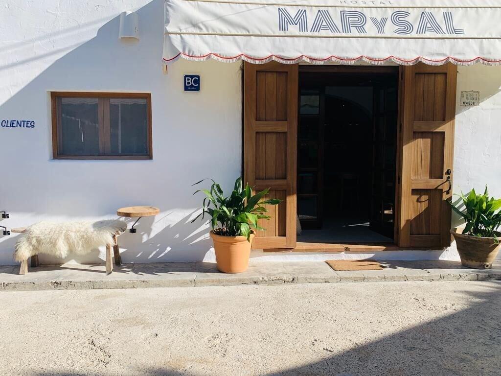 Vista Exterior Hostal Mar y Sal