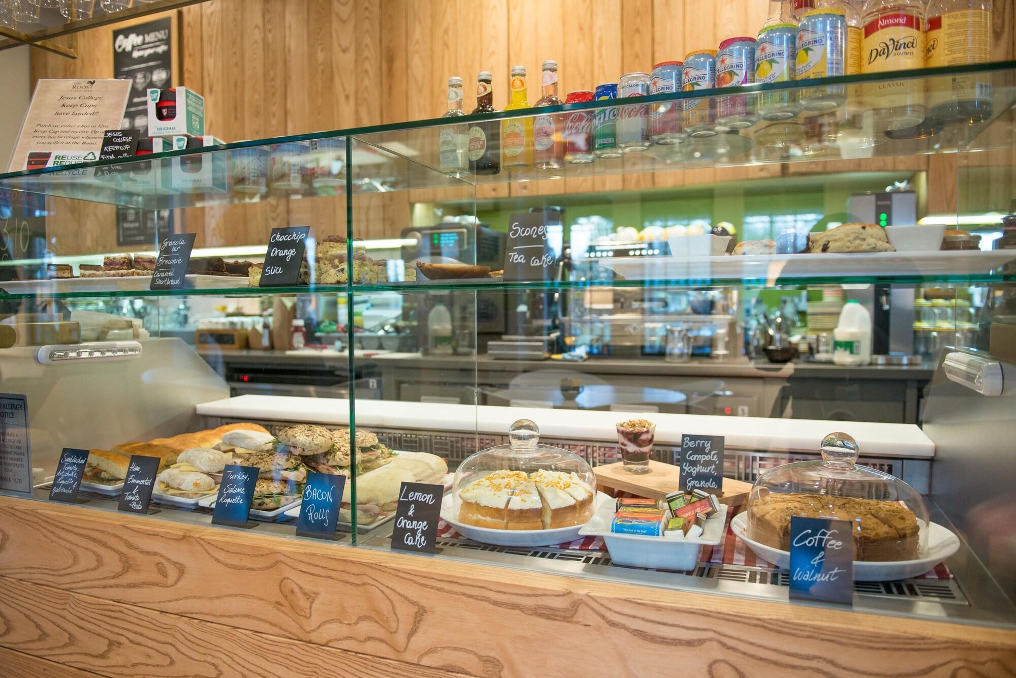 Restaurant West Court - Cambridge - Campus Accommodation