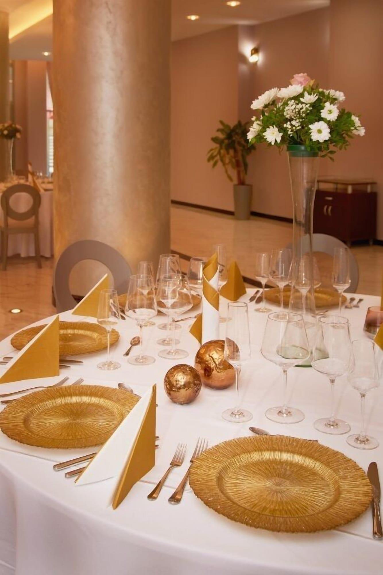 Restaurant Univers (T)