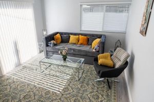Renta temporal - Disneyland 5BR Fullerton House Fully Remodeled 2023 w Garage Fenced Yard p61