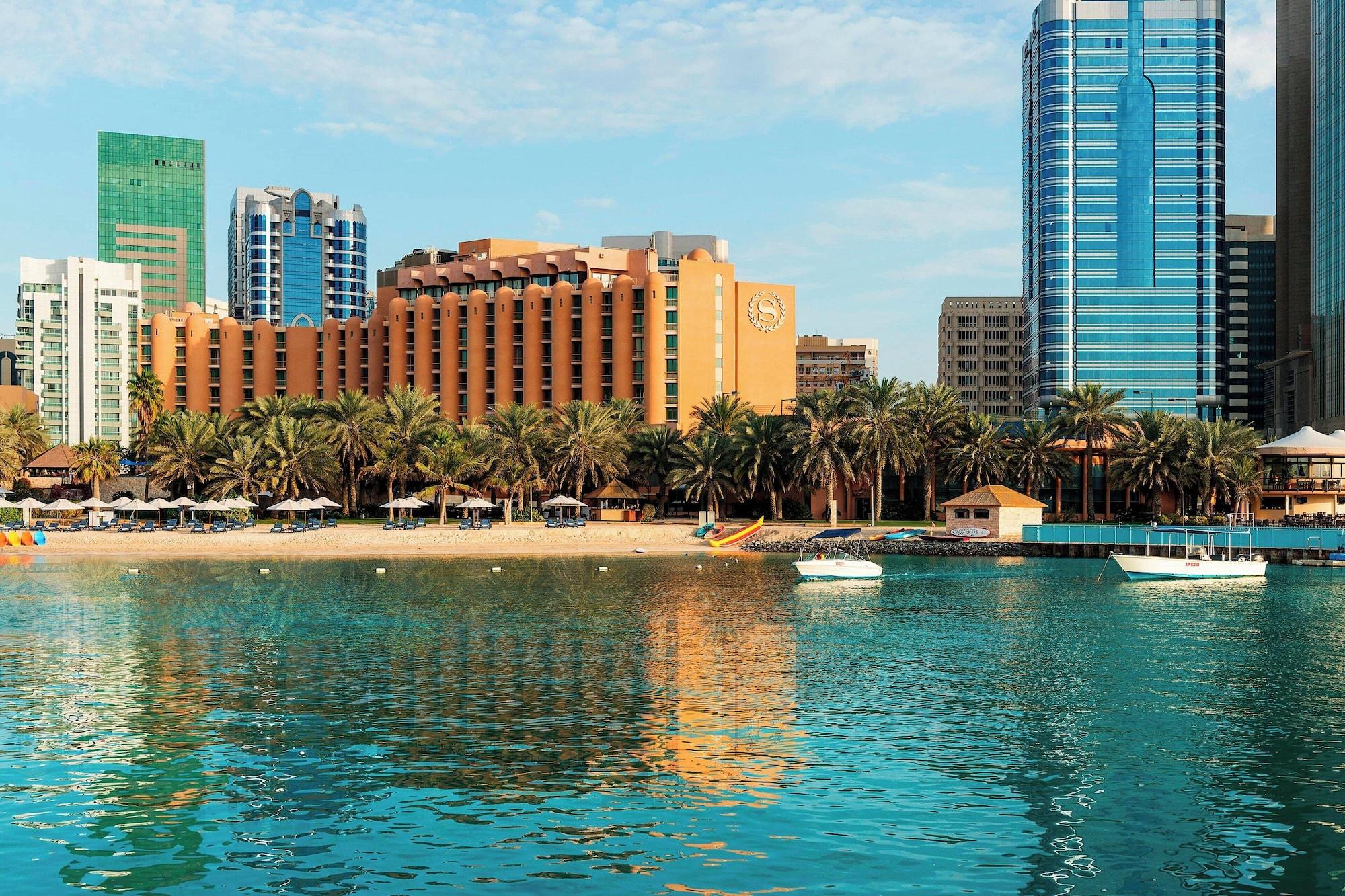 Vista Exterior Sheraton Abu Dhabi Hotel & Resort