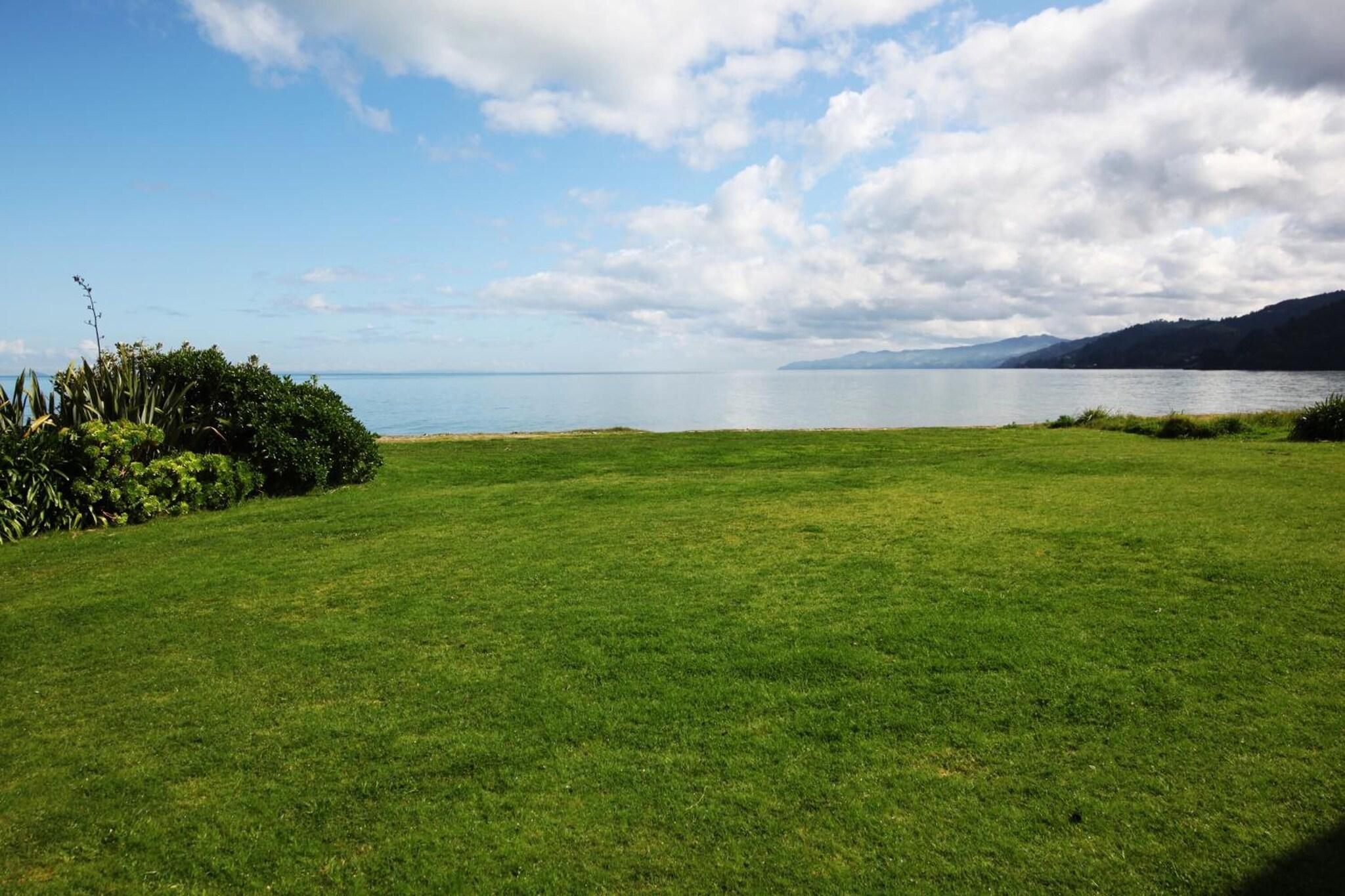 Vista Exterior Te Puru Beach Lodge