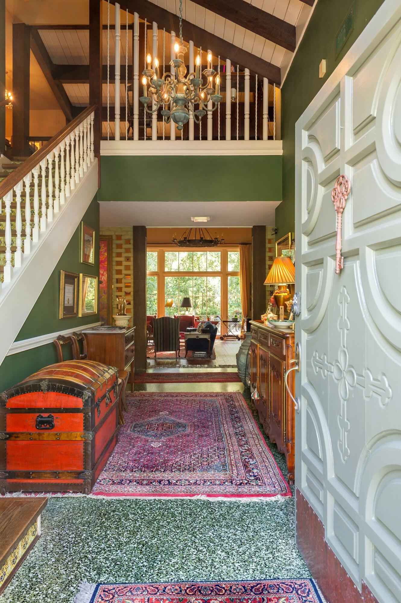 Vista Lobby The Stockade Bed and Breakfast