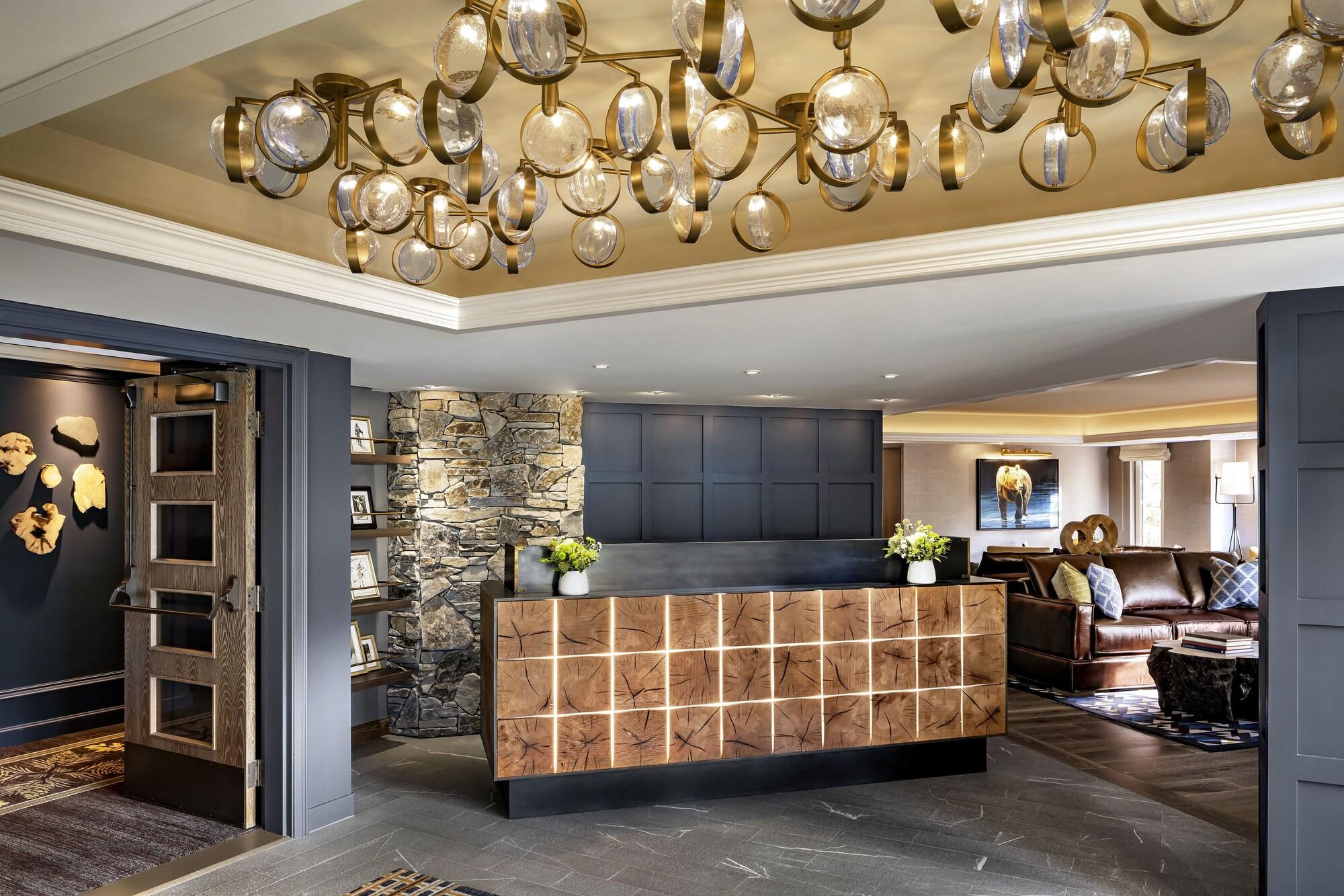 Vista Lobby Fairmont Chateau Whistler Gold Experience