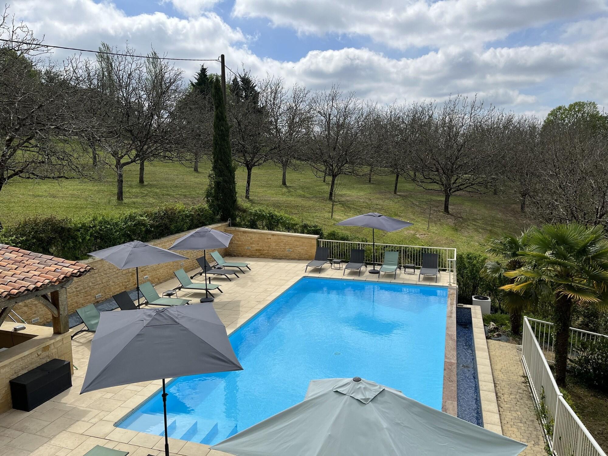 Varios Hôtel Bon Encontre