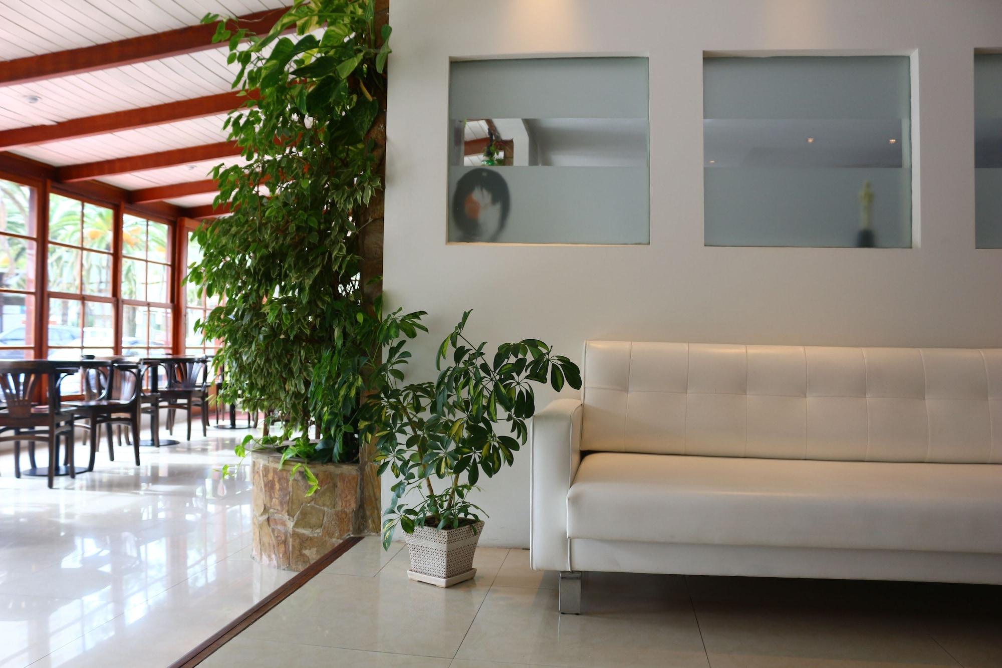 Vista Lobby Hotel San Martín