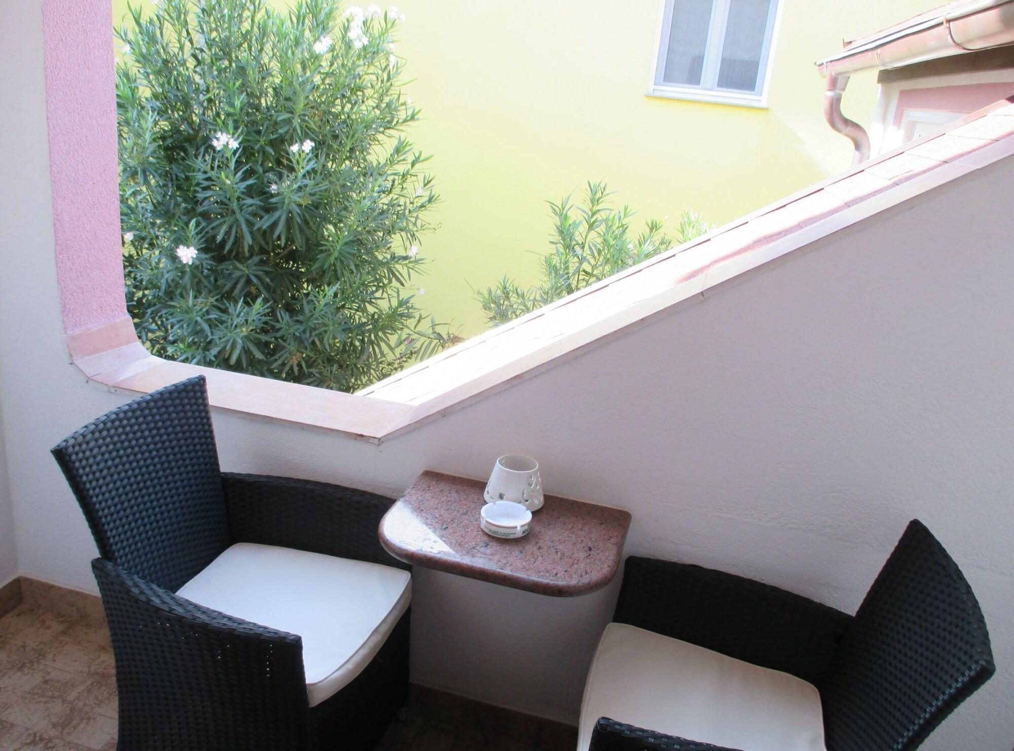 Bar/Salón Guest House Villa Daniel