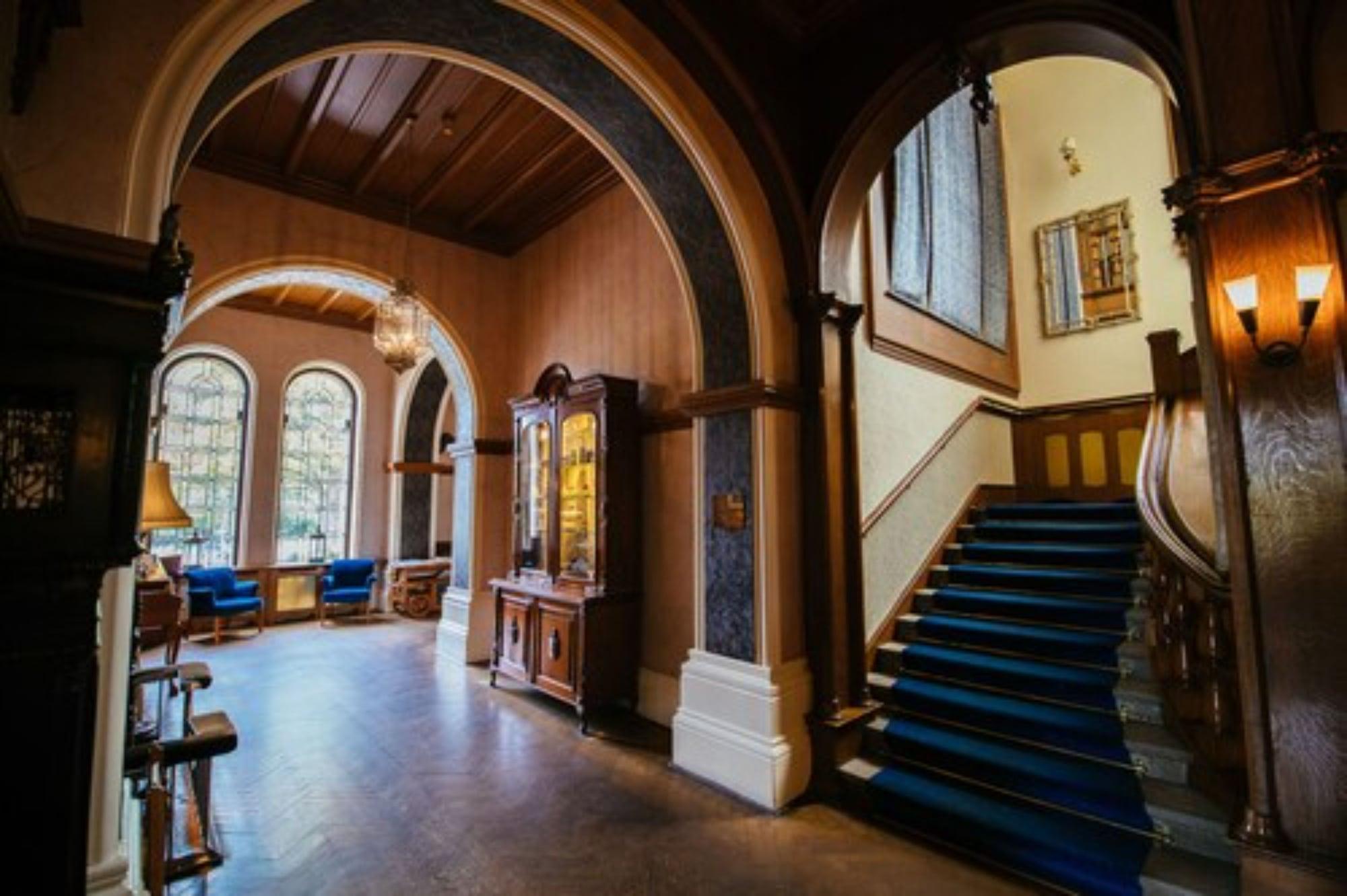 Vista Lobby Cornhill Castle Hotel