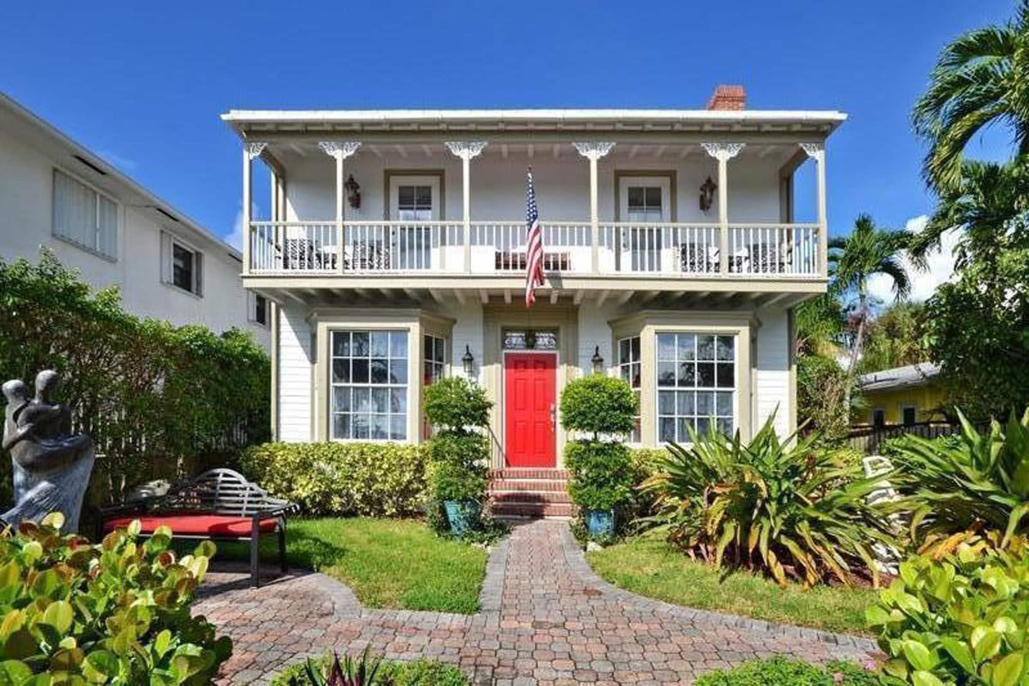 Vista Exterior Sabal Palm House Bed & Breakfast