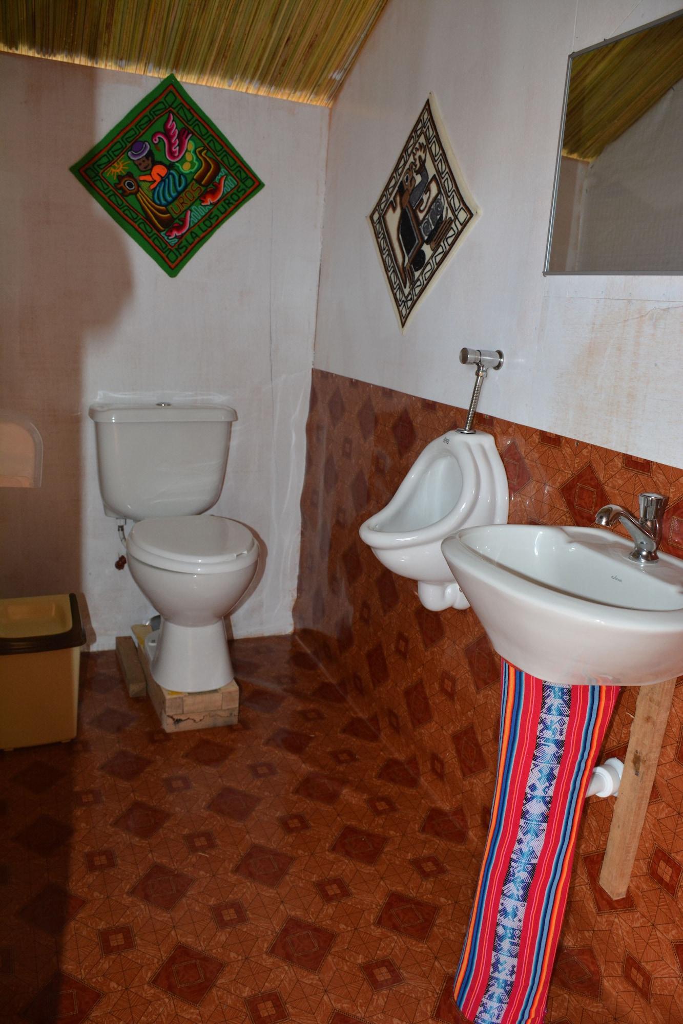 Equipamiento de Habitación Uros Aruntawi Lodge