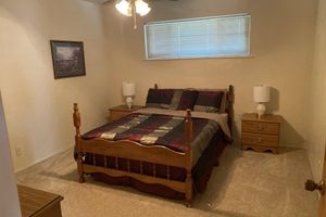 Alquiler Vacacional - Cozy 3 Bedroom House w/Pool, Garage & Wood Stove
