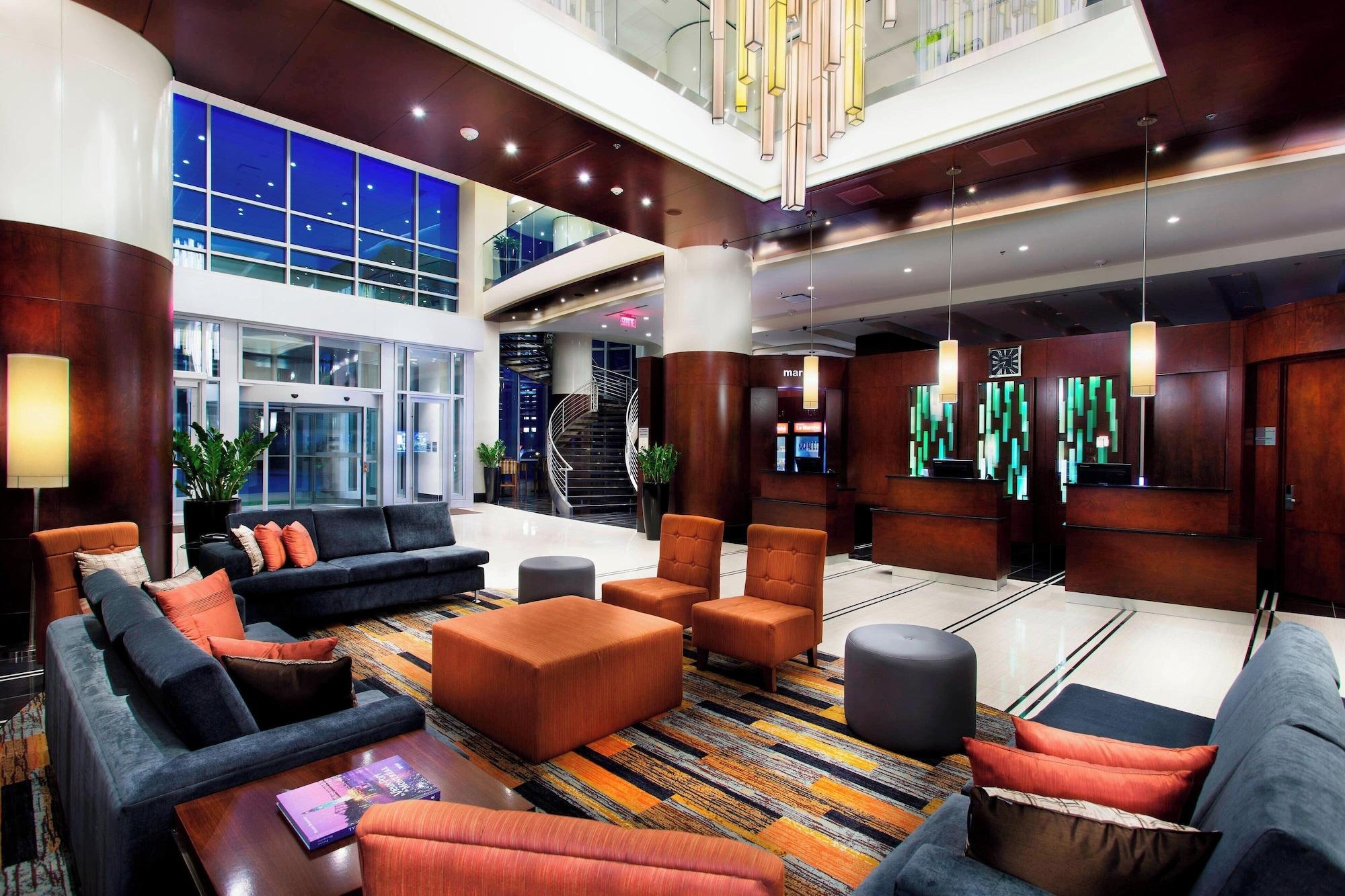 Vista Lobby Courtyard by Marriott Montreal Downtown