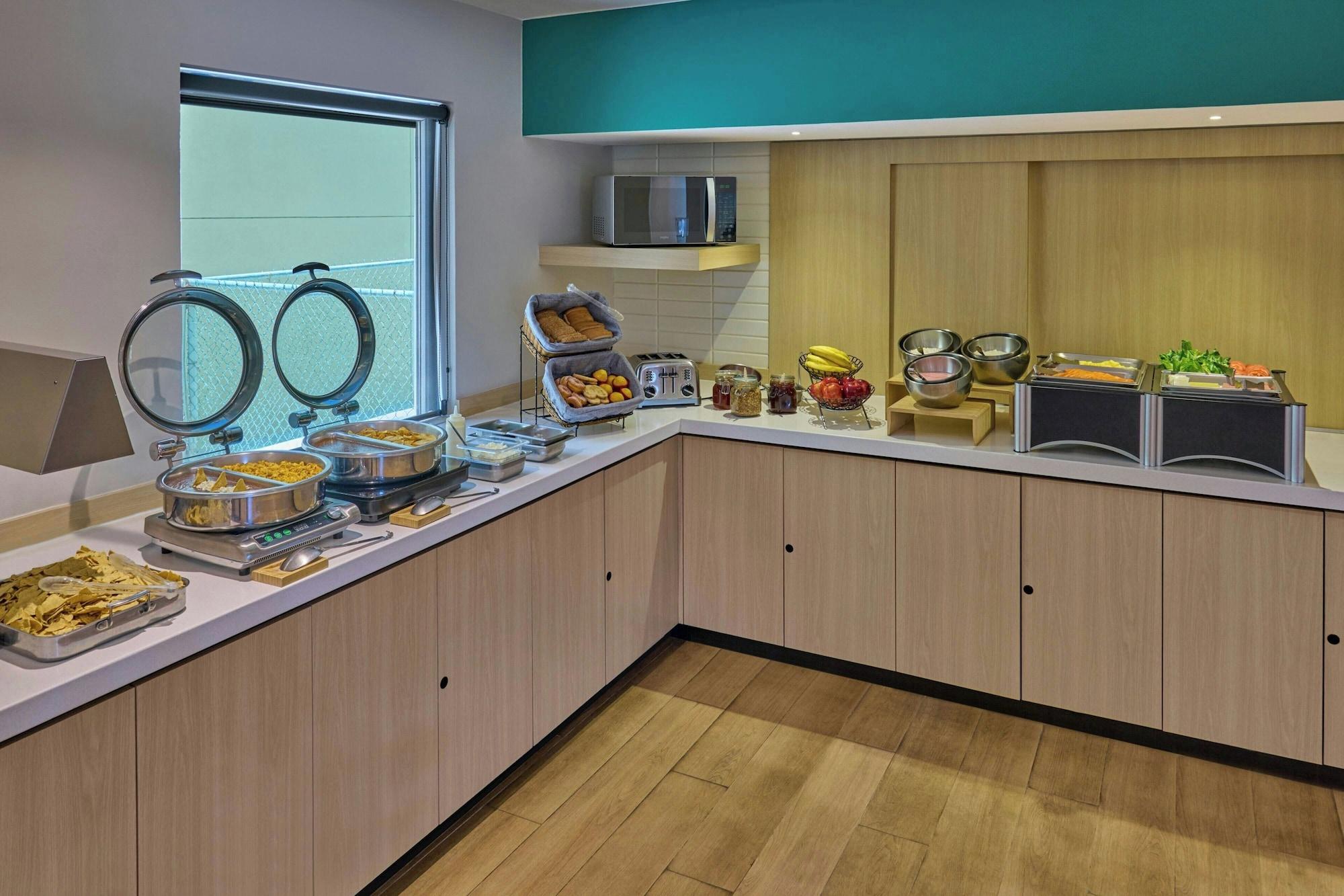 Restaurant City Express by Marriott La Paz