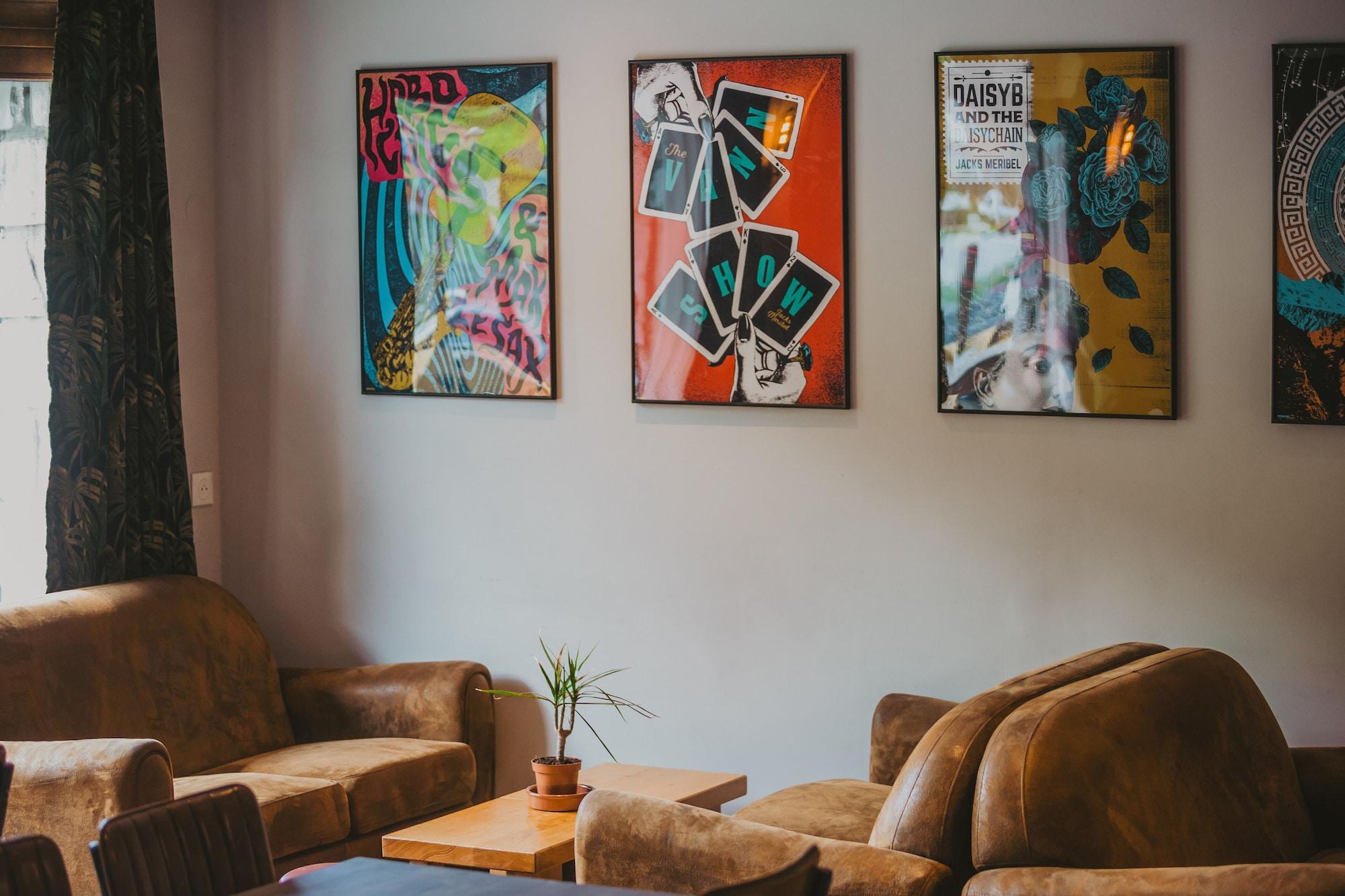 Comodidades del Alojamiento Hôtel Les Grangettes