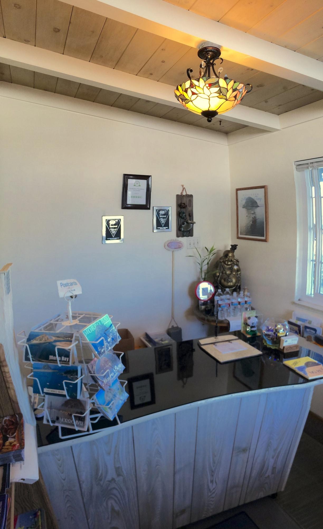 Vista Lobby Sundown Inn