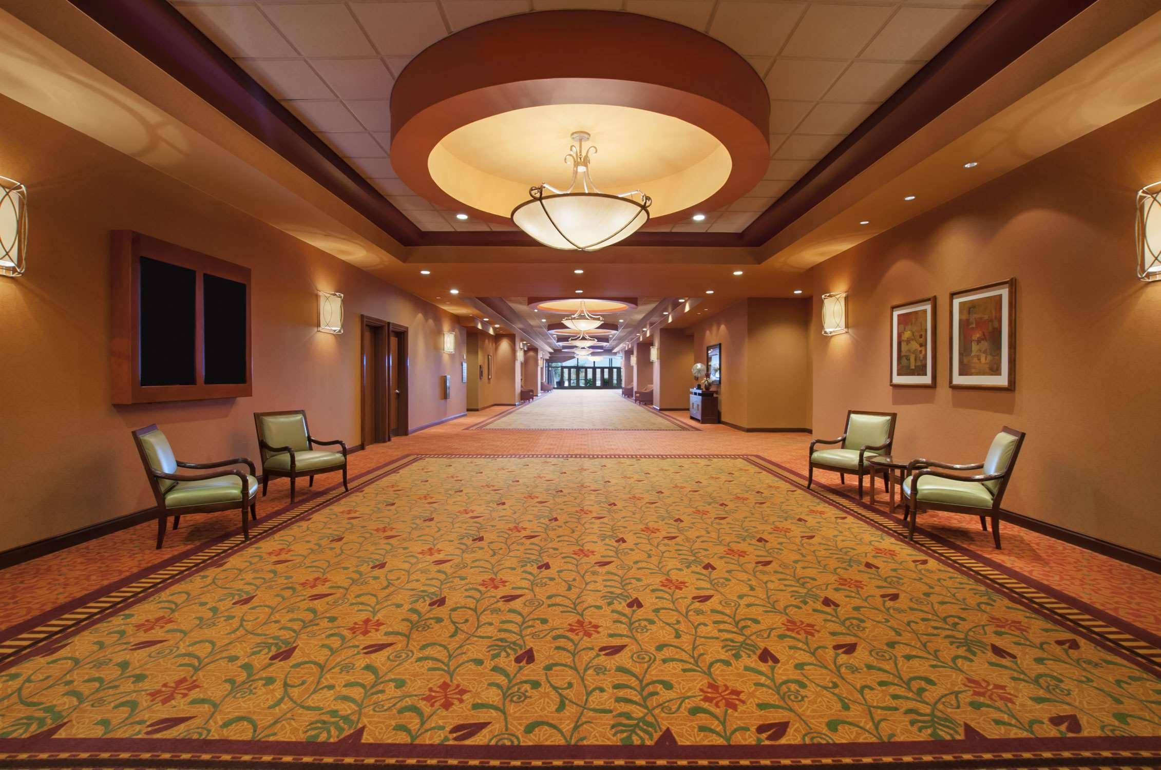 Vista Lobby Embassy Suites by Hilton San Marcos Hotel Conference Center
