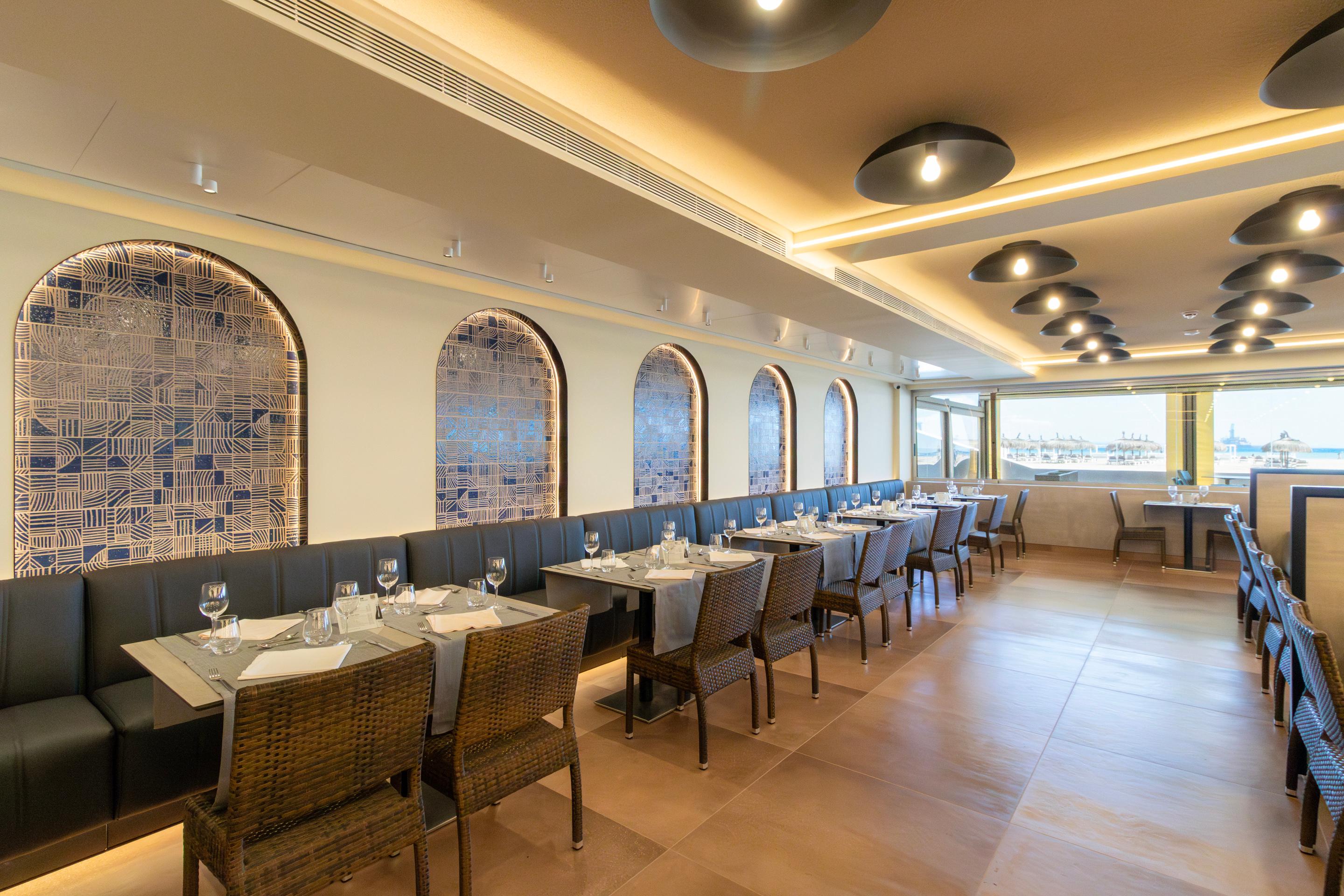 Restaurant Golden Donaire Beach