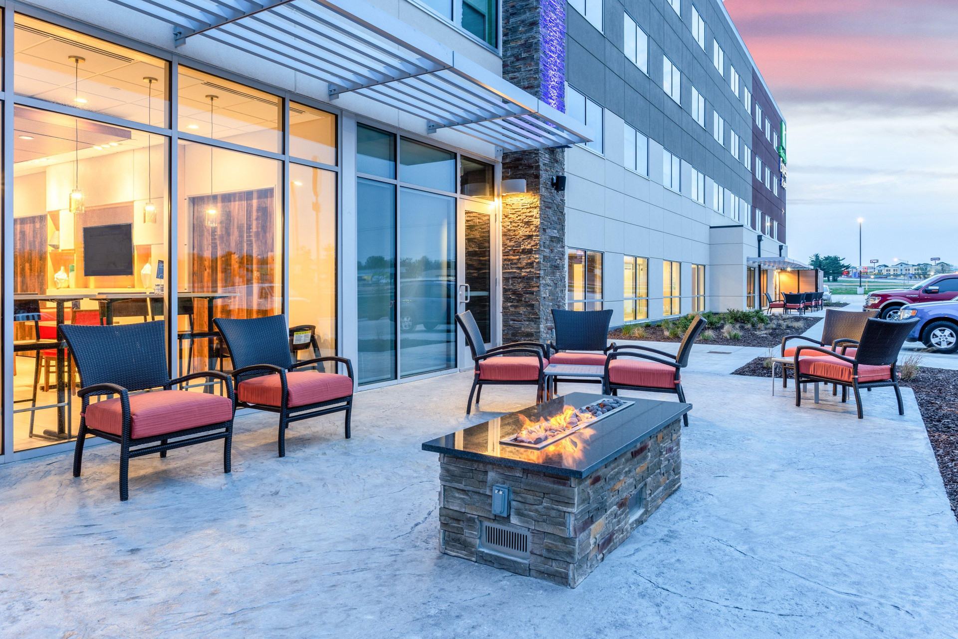 Vista Exterior Holiday Inn Express & Suites Springfield North by IHG