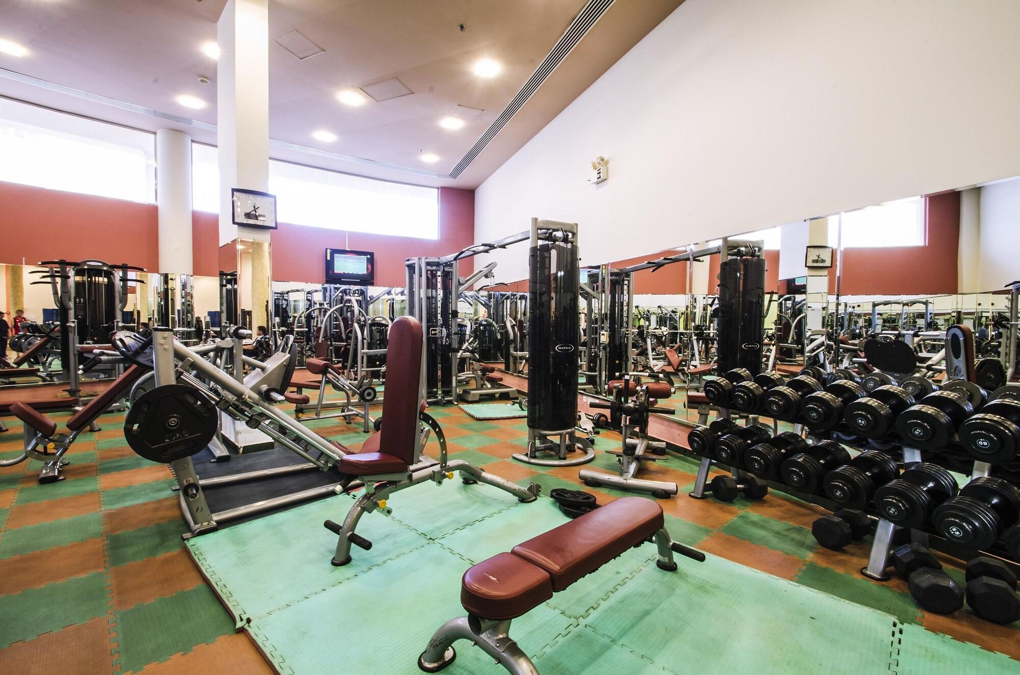 Gimnasio Karan Sharq for Hotel Apartment Co.