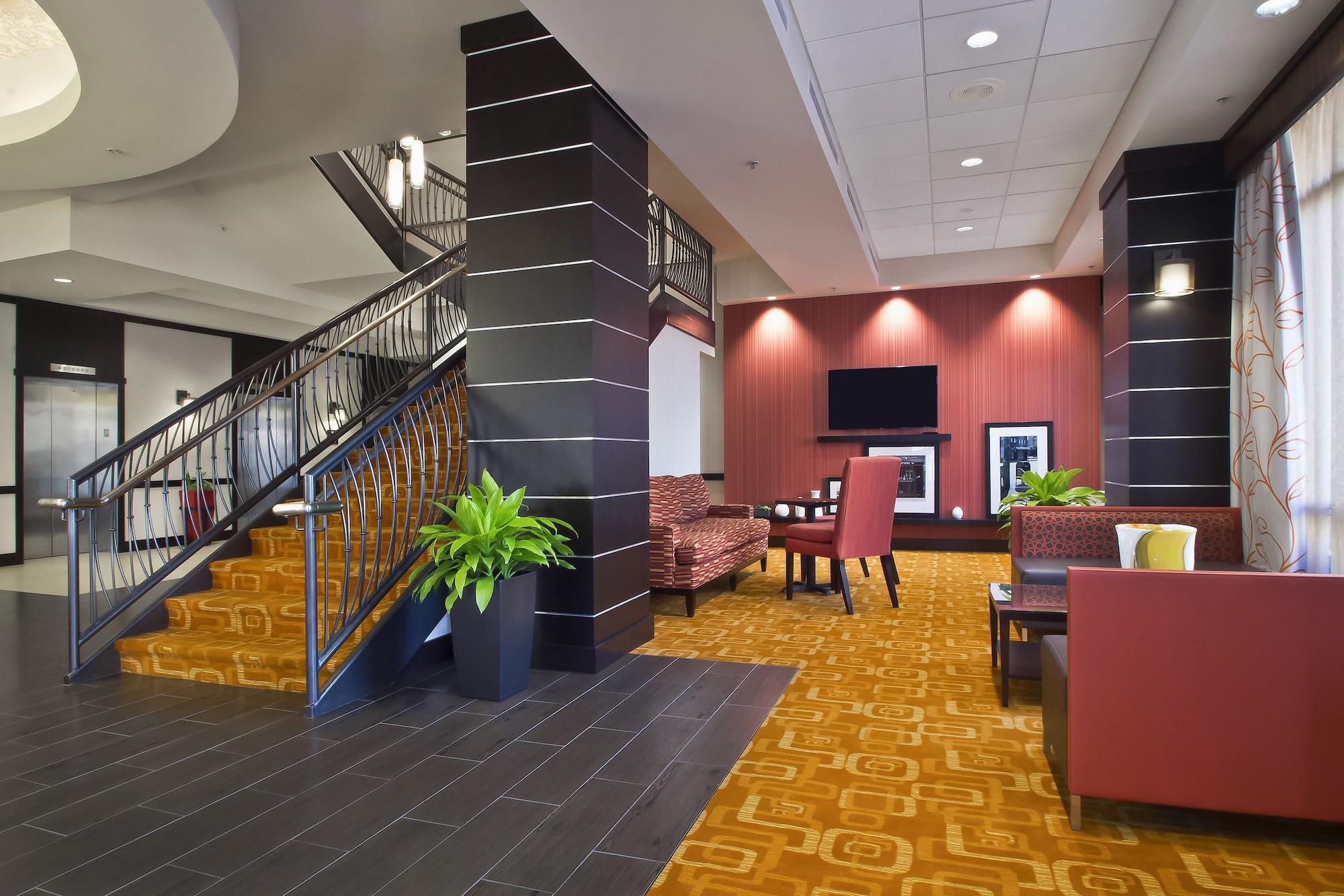 Vista Lobby Hampton Inn & Suites Columbus-Downtown