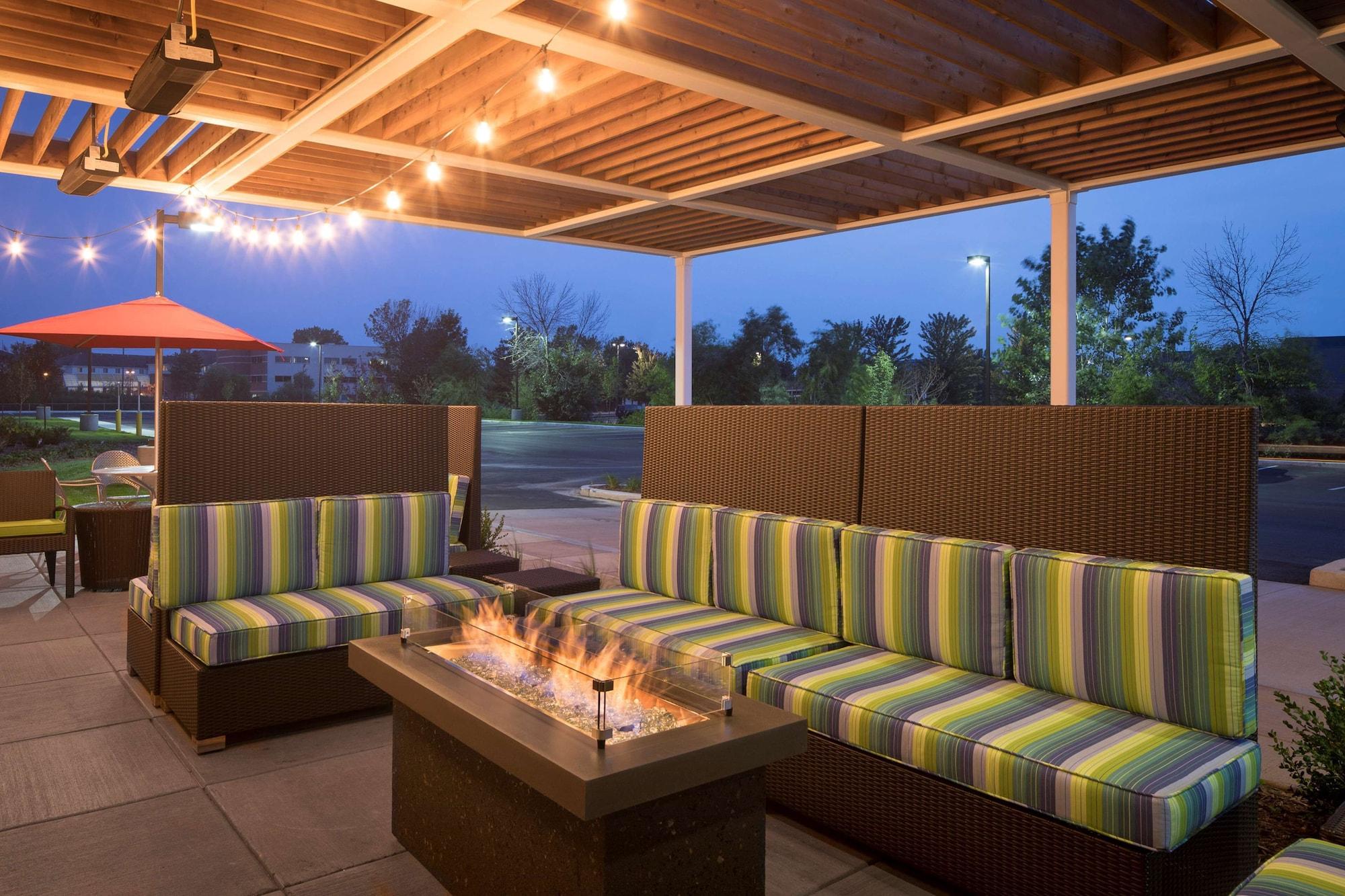 Vista Exterior Home2 Suites by Hilton Mishawaka South Bend, IN