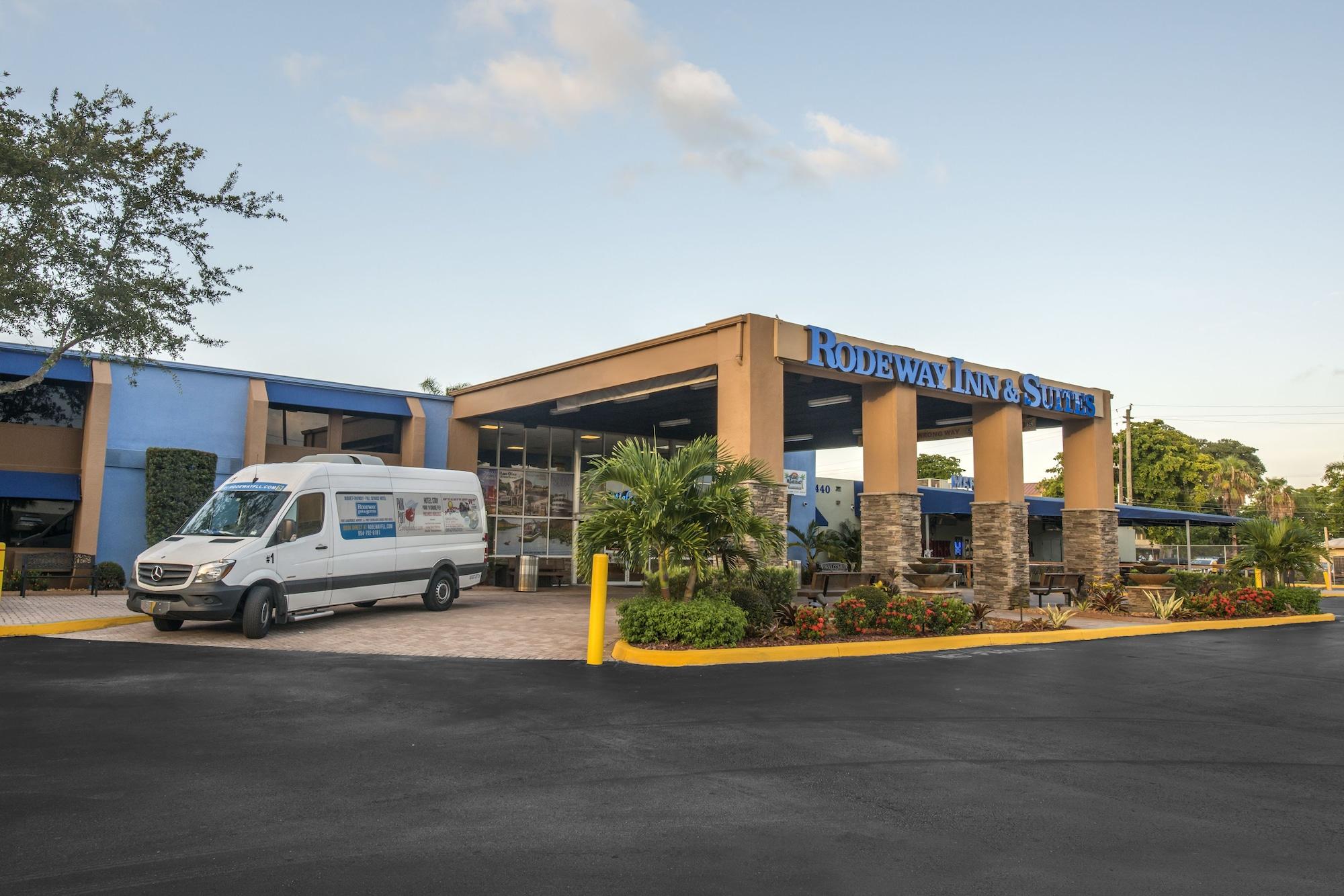 Vista Exterior Rodeway Inn & Suites Fort Lauderdale Airport & Cruise Port