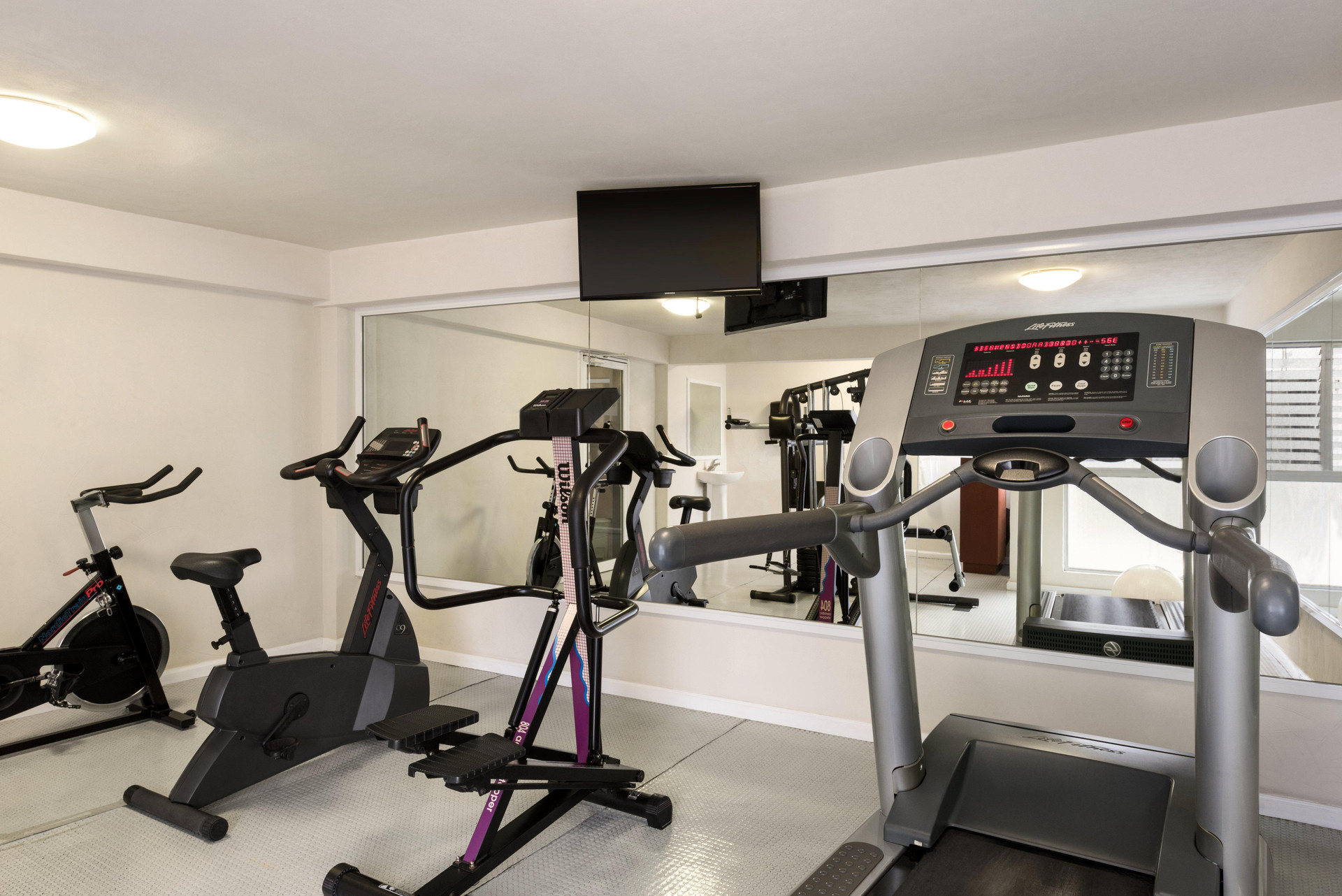 Gimnasio Ramada Plaza