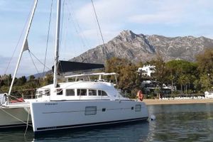 Actividad - Paseo en catamarán con avistamiento de delfines