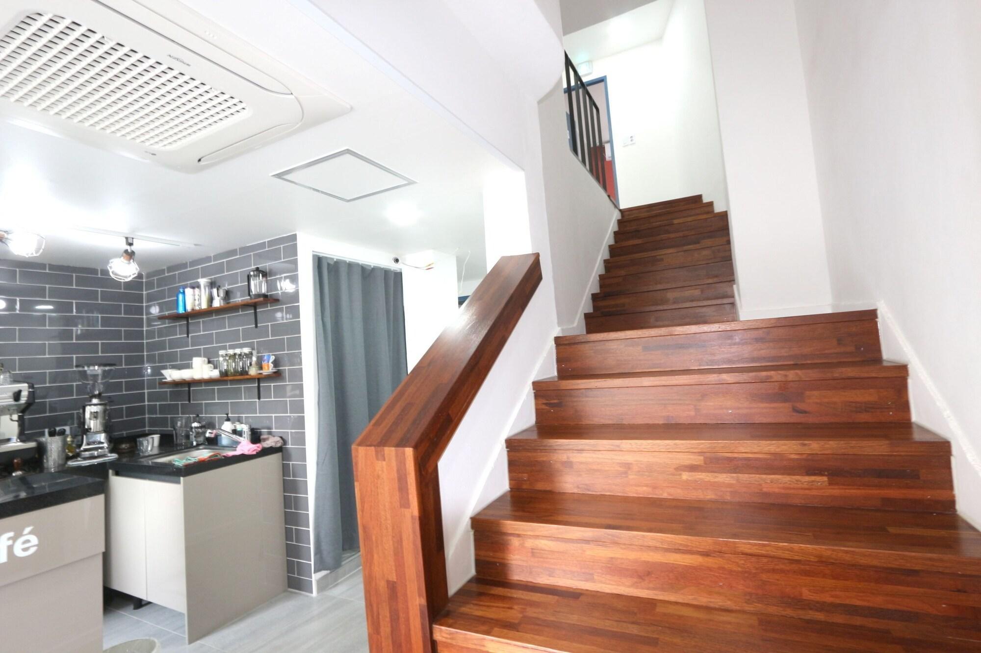 Vista Lobby HAH Guesthouse