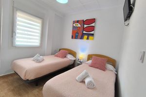 Alquiler Vacacional - Valencia Central Apartment with FREE PARKING + WIFI.