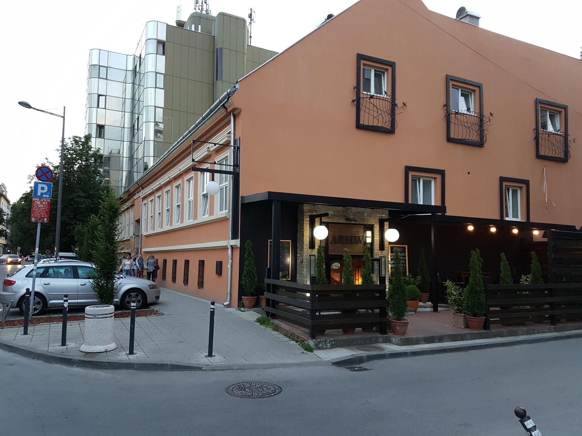 Vista Exterior Hotel Arhiv