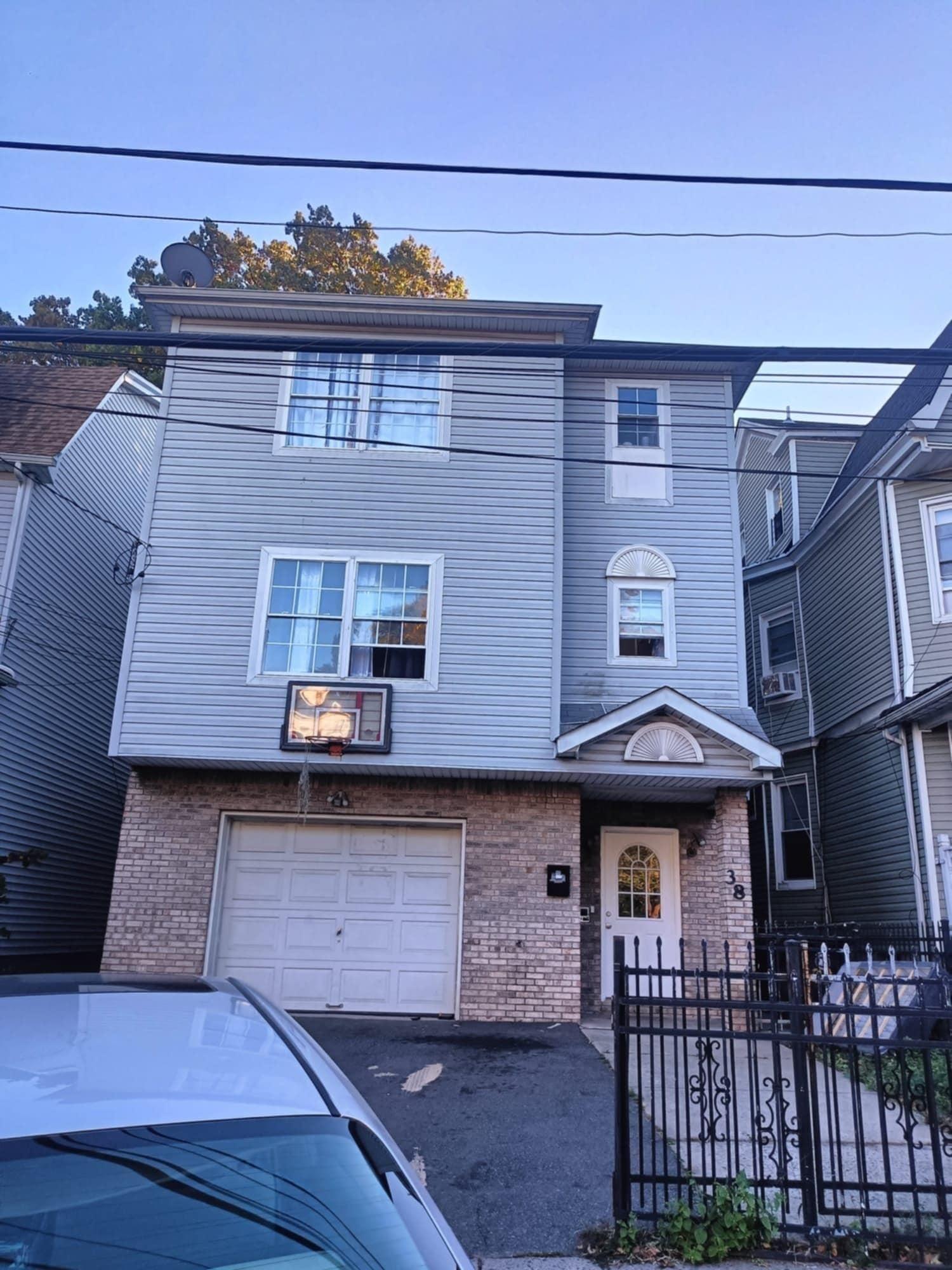 Vista Exterior Fada Guest House 38 Yates Ave Newark NJ