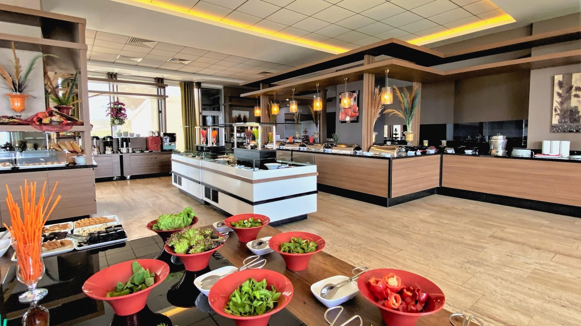 Restaurant Ramada by Wyndham Tekirdag